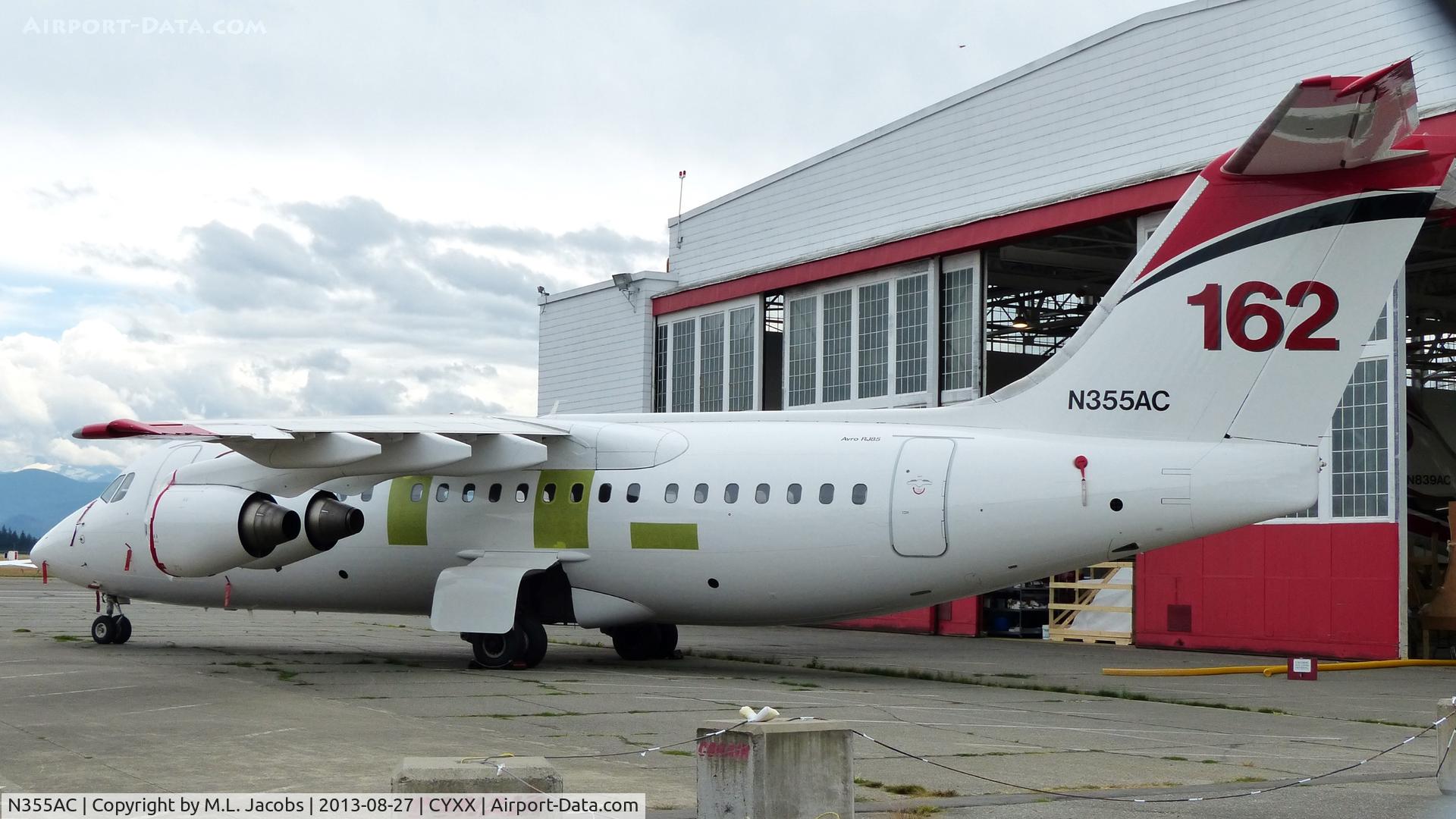 N355AC, 1996 British Aerospace Avro 146-RJ85A C/N E2293, Aero-Flite #162 appears to be spending its time parked beside Conair Aviation.