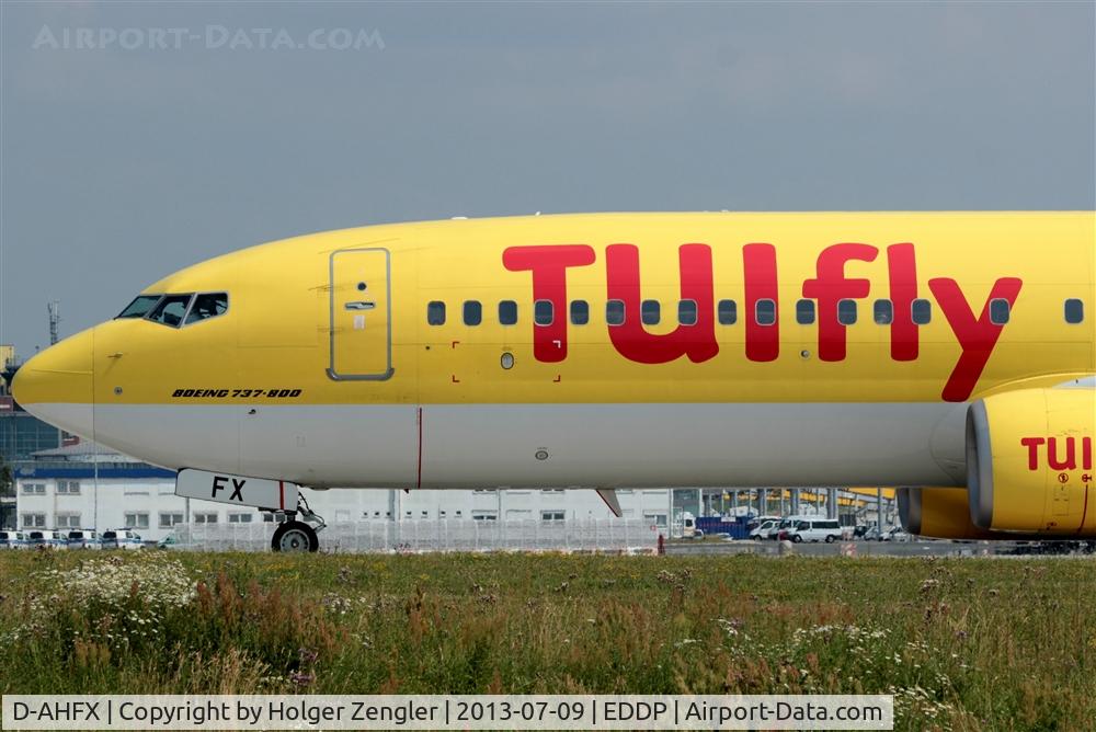 D-AHFX, 2001 Boeing 737-8K5 C/N 30416, Rolling along twy W.....