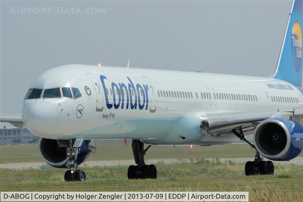 D-ABOG, 1999 Boeing 757-330 C/N 29014, Friendly spotter gets a friendly twinkle from a friendly pilot.......