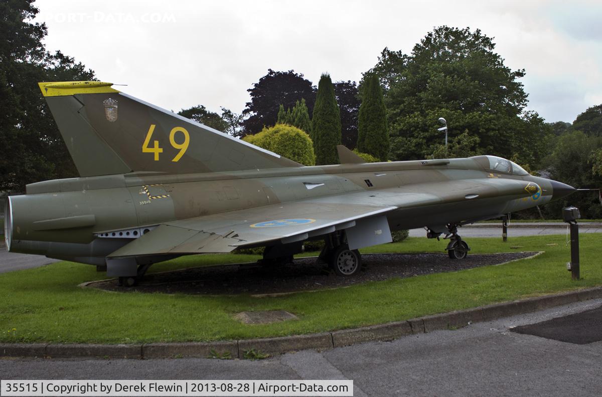 35515, Saab J-35F Draken C/N 0604, Saab J-35F Draken, Coded 49,  Ex GIA at Stockholm-Arlanda. Gate Guard at AirBorne Systems Europe (ex IrvinGQ).