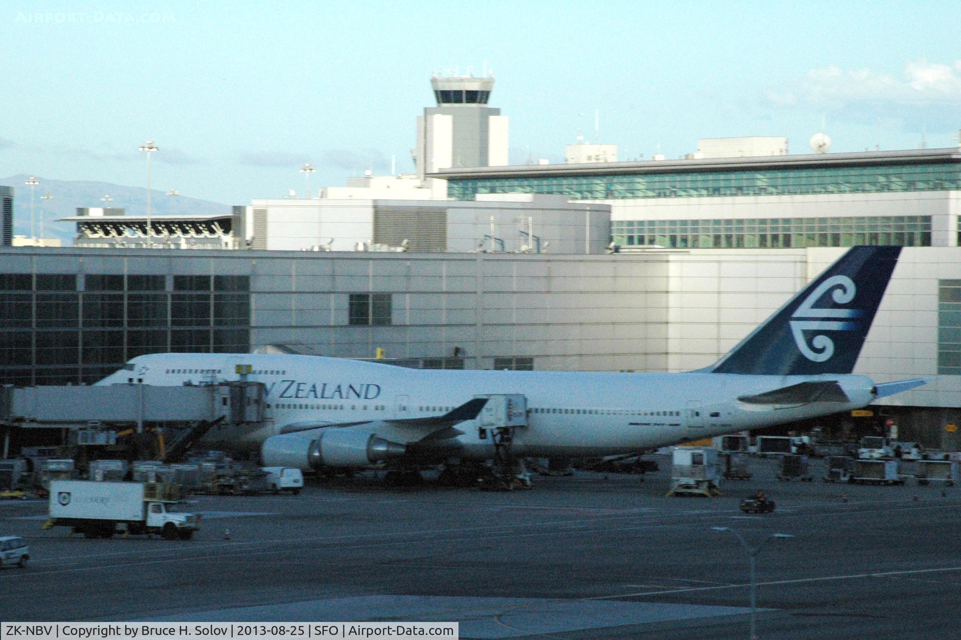 ZK-NBV, 1998 Boeing 747-419 C/N 26910, at SFO, docked at international terminal
