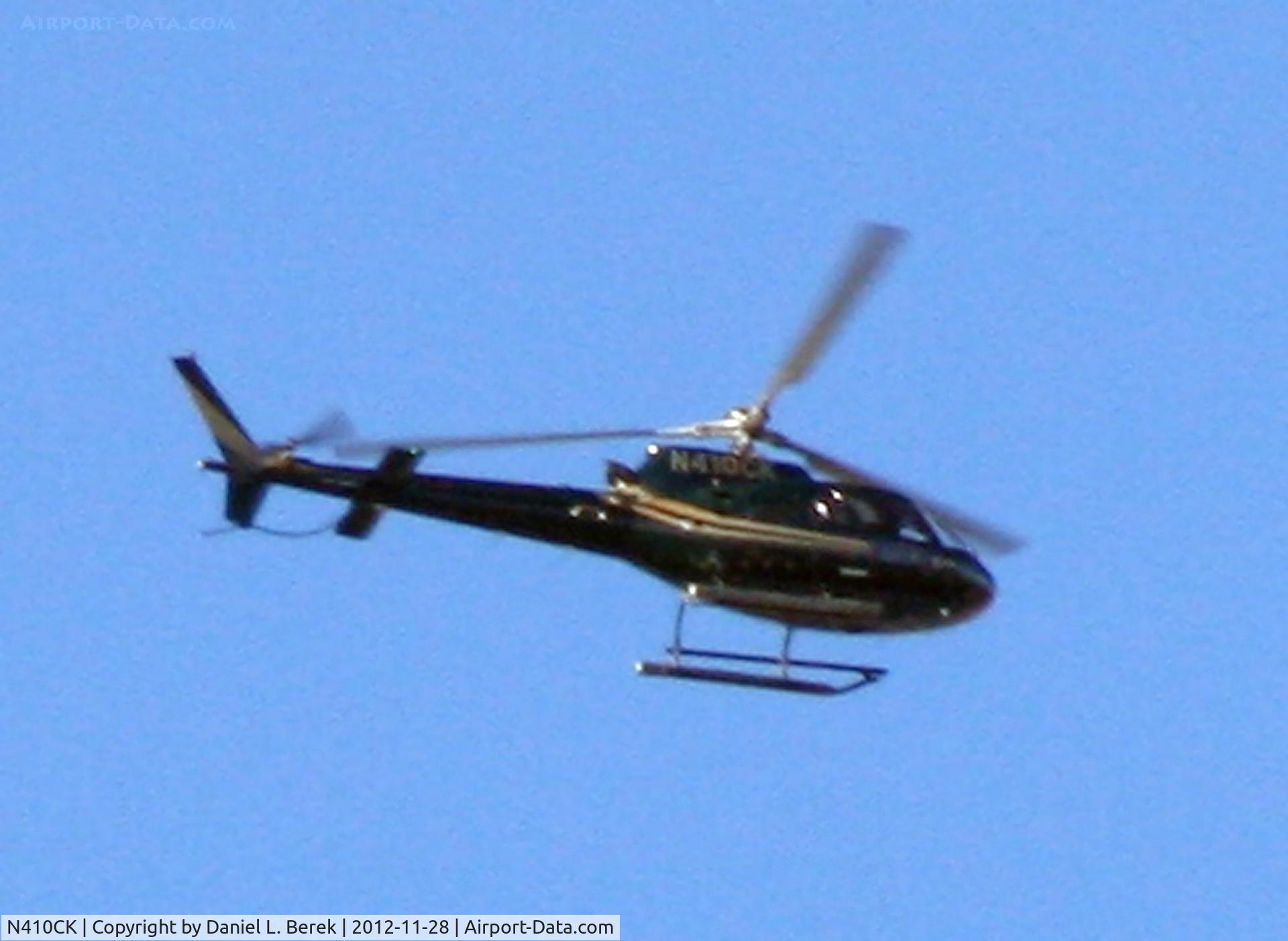 N410CK, 2004 Eurocopter AS-350B-2 Ecureuil C/N 3793, Overflying the Hudson River on a clear day.