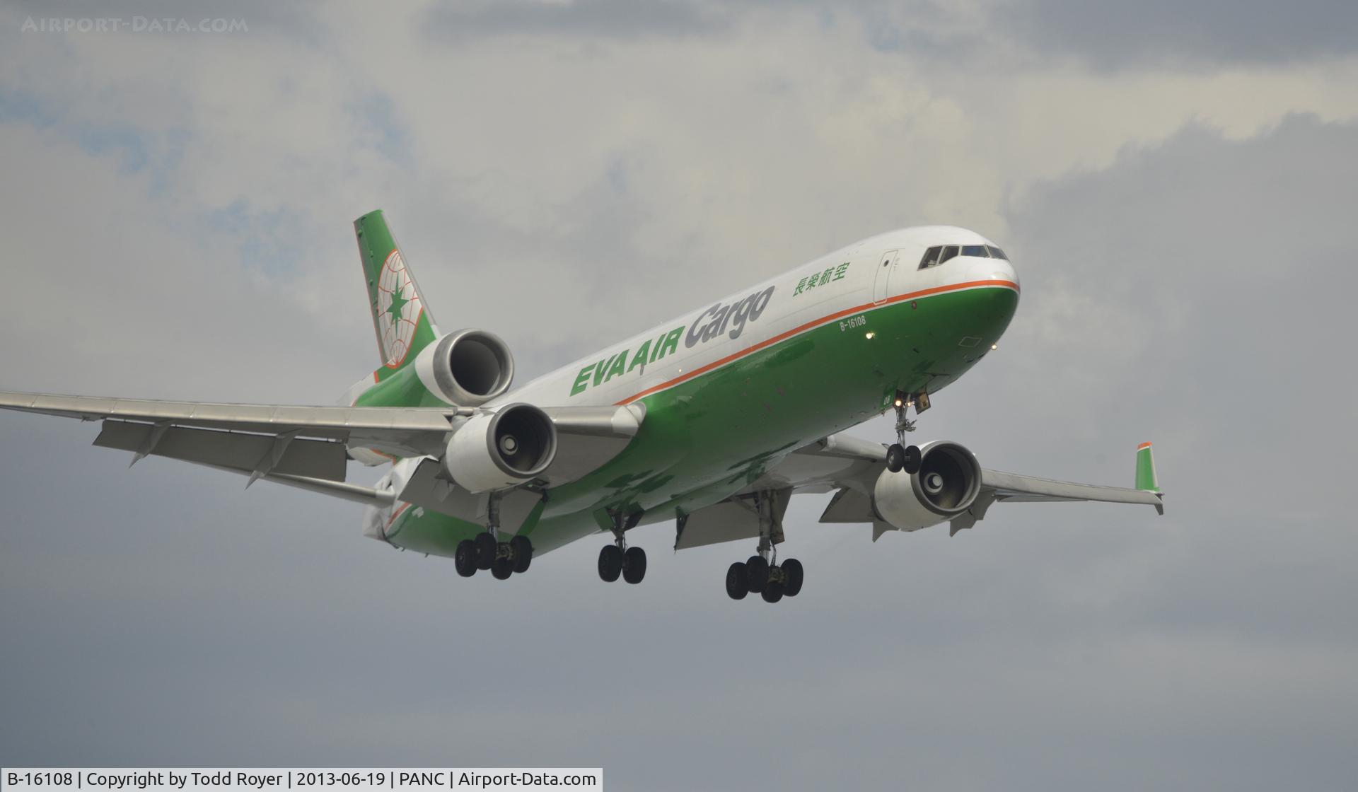 B-16108, 1997 McDonnell Douglas MD-11F C/N 48778, Arriving at Anchorage