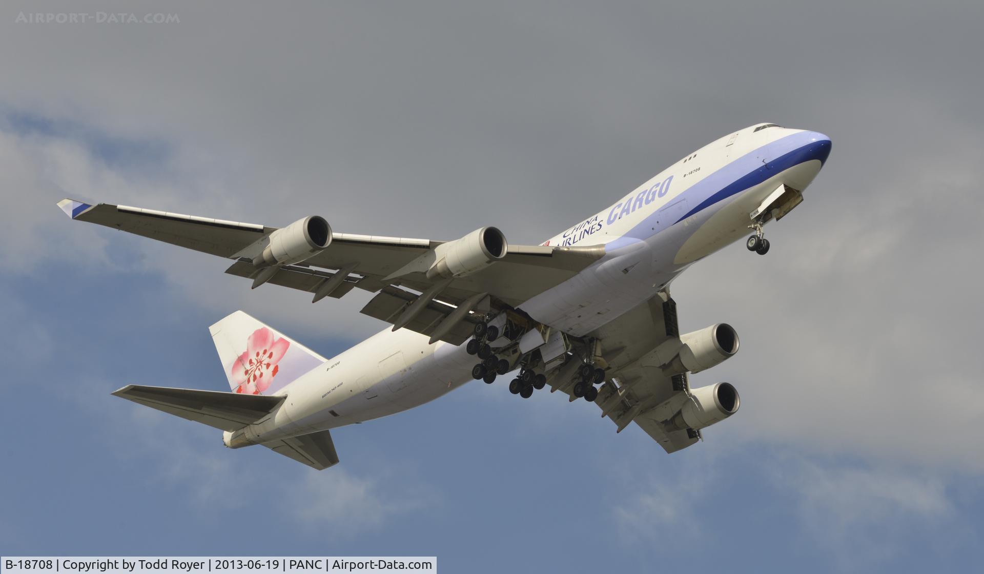 B-18708, 2001 Boeing 747-409F/SCD C/N 30765, Landing at Anchorage