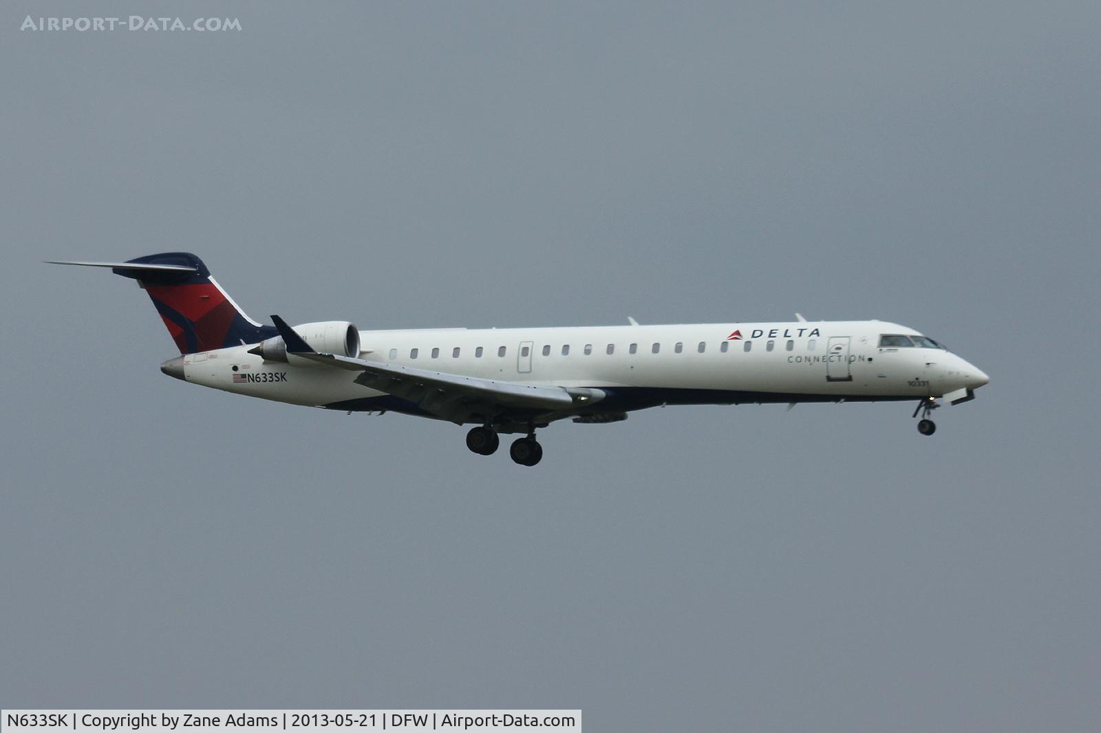 N633SK, 2011 Canadair CL-600-2C10 Regional Jet CRJ-700 C/N 10331, Landing at DFW Airport