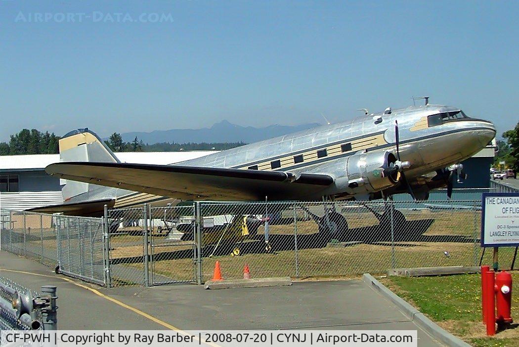 CF-PWH, 1940 Douglas C-49H-DO C/N 2198, Douglas DC-3C-45H [2198] Langley~C 20/07/2008
