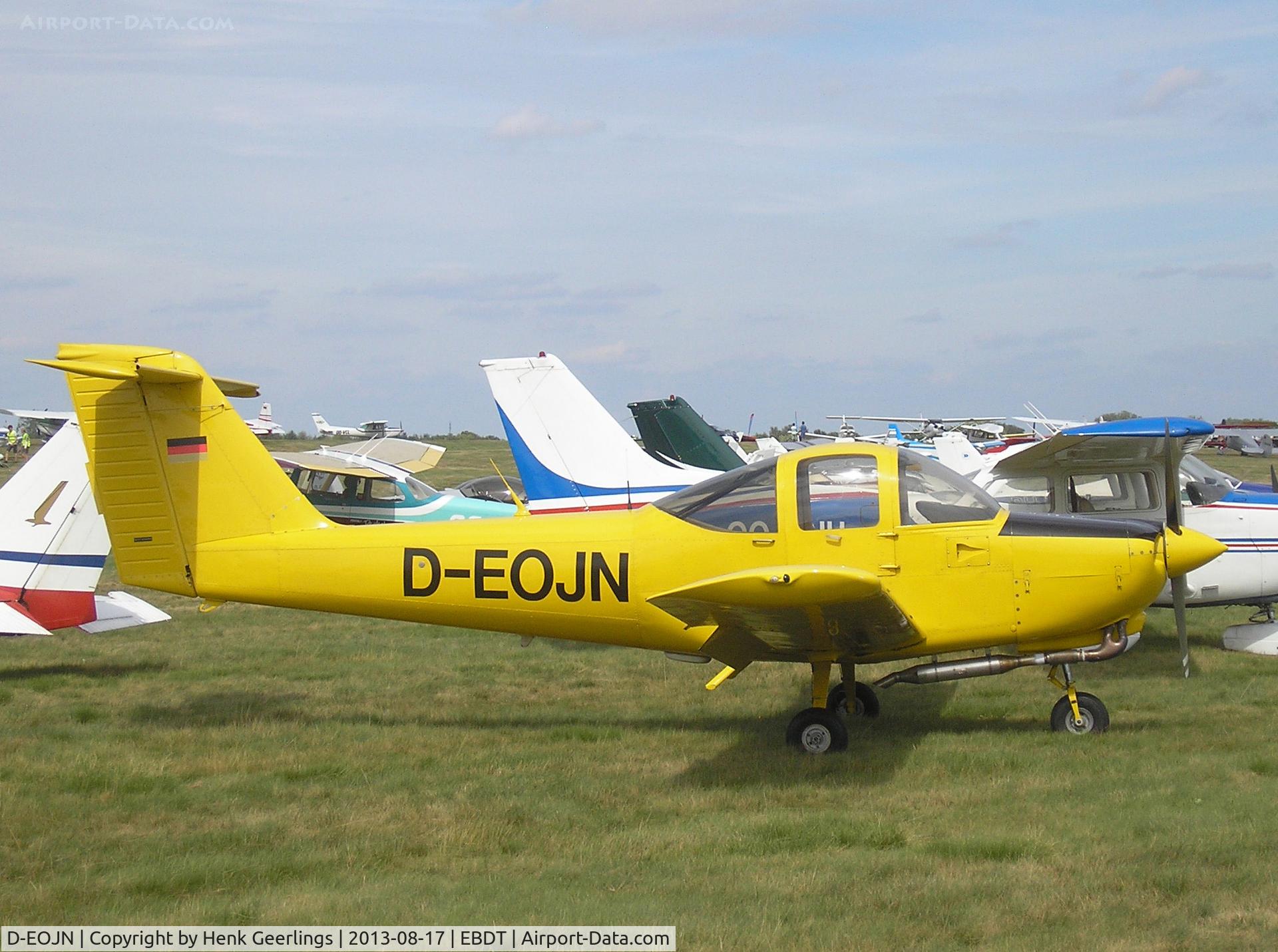 D-EOJN, Piper PA-38-112 Tomahawk Tomahawk C/N 38-79A 0528, Schaffen - Diest Oldtimer Fly In , Belgium , Aug 2013