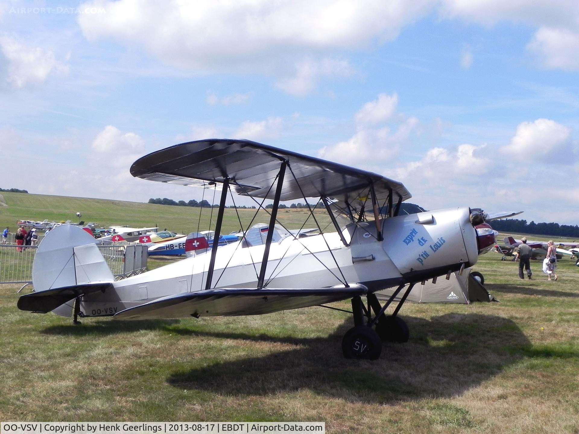 OO-VSV, 1946 Stampe-Vertongen SV-4C C/N 248, Schaffen - Diest Oldtimer Fly In , Belgium , Aug 2013 

Nose art , Esprit de petit Louis