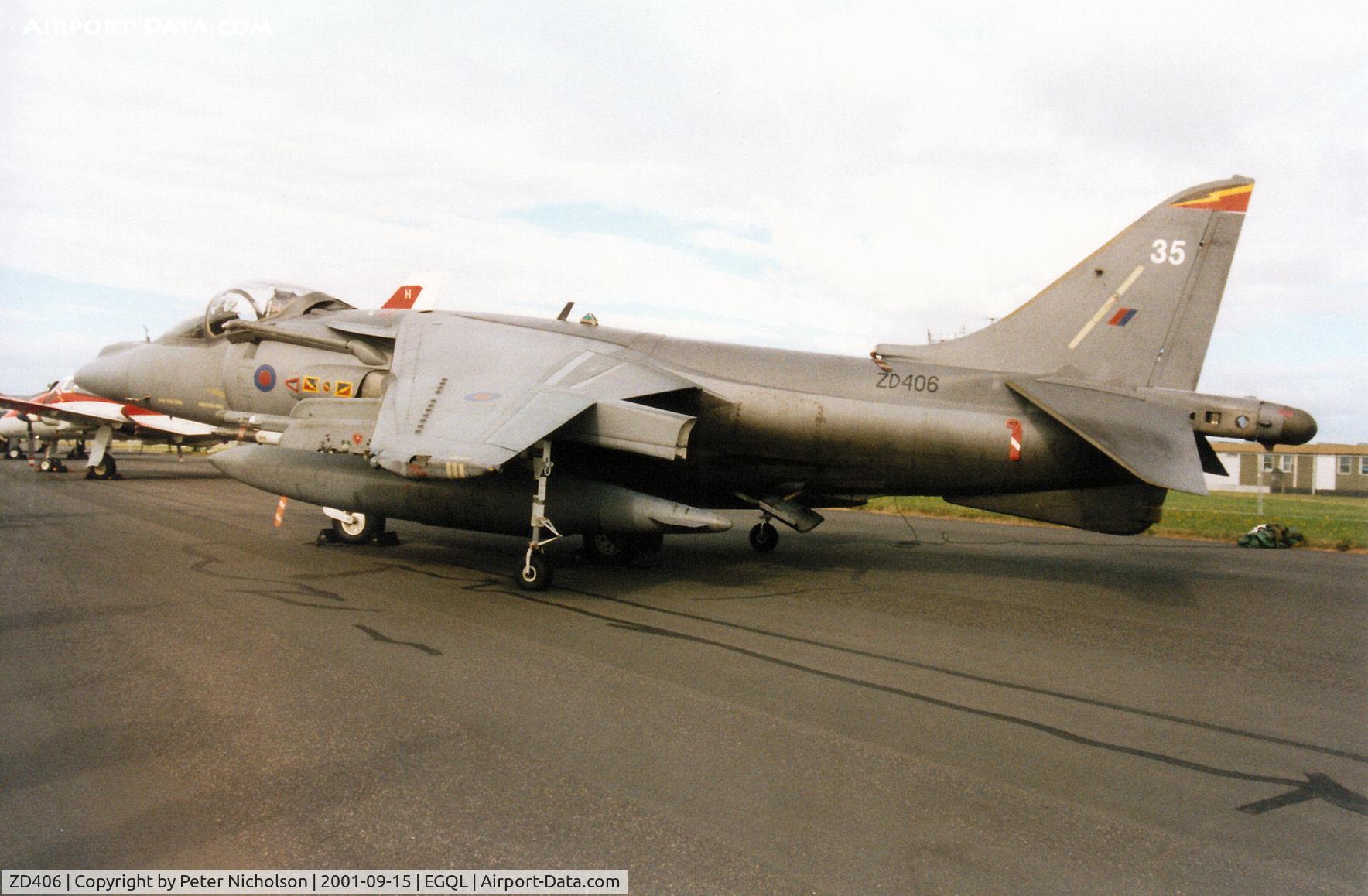 ZD406, 1989 British Aerospace Harrier GR.7 C/N P35, Harrier GR.7, callsign COT 32, of 4 Squadron at RAF Cottesmore on display at the 2001 RAF Leuchars Airshow.