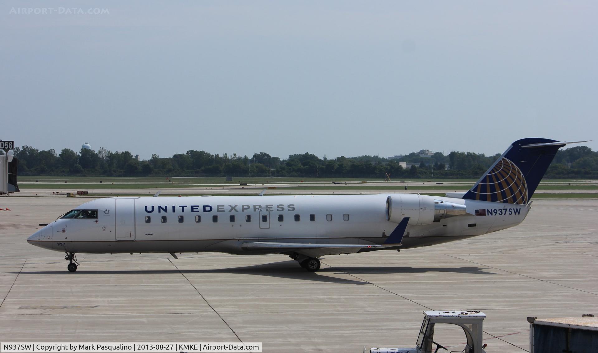 N937SW, 2003 Bombardier CRJ-200LR (CL-600-2B19) C/N 7735, CL-600-2B19