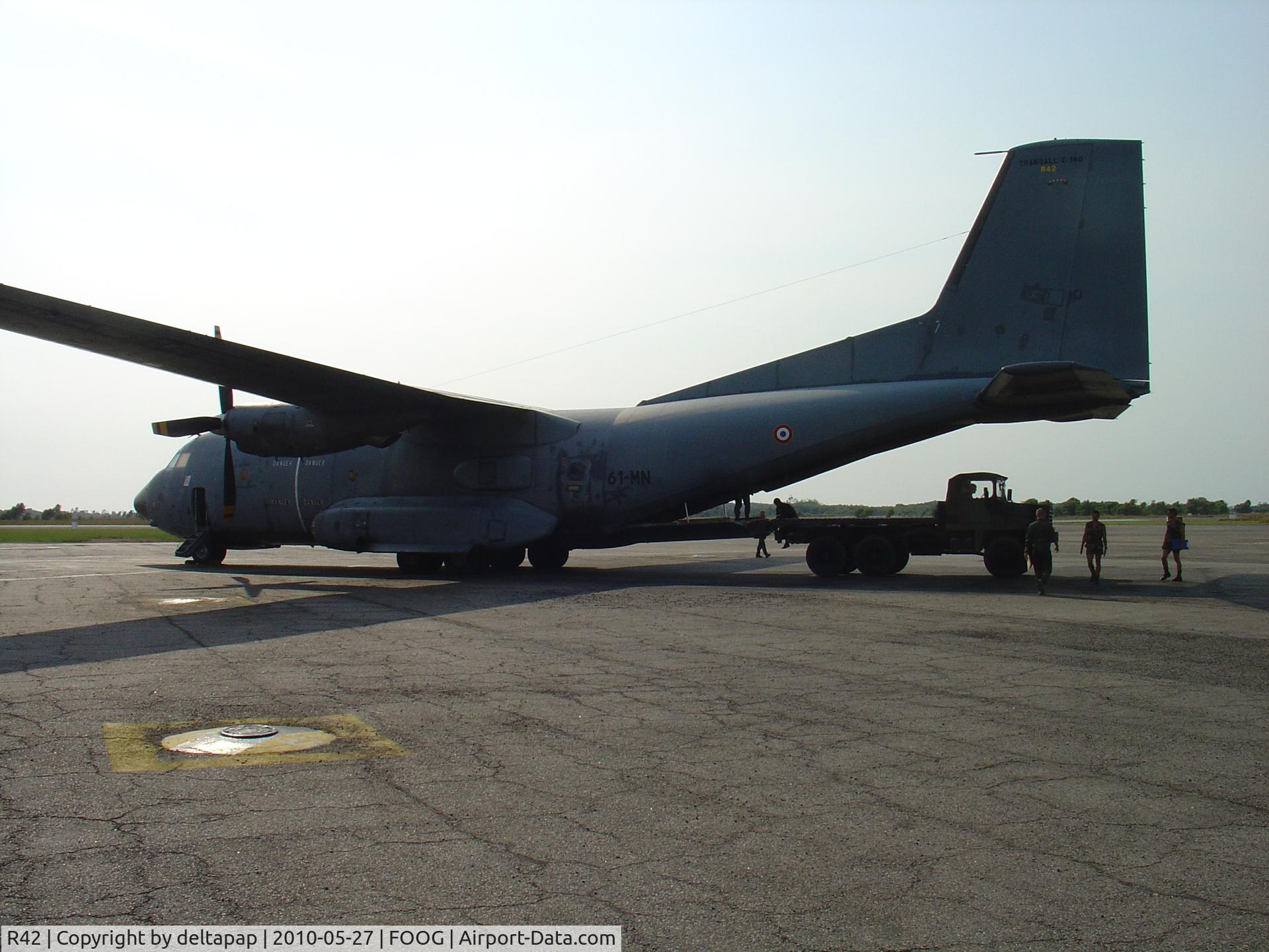 R42, Transall C-160R C/N 42, R 42 (61-MN)  en escale à Port Gentil (Gabon) 100527