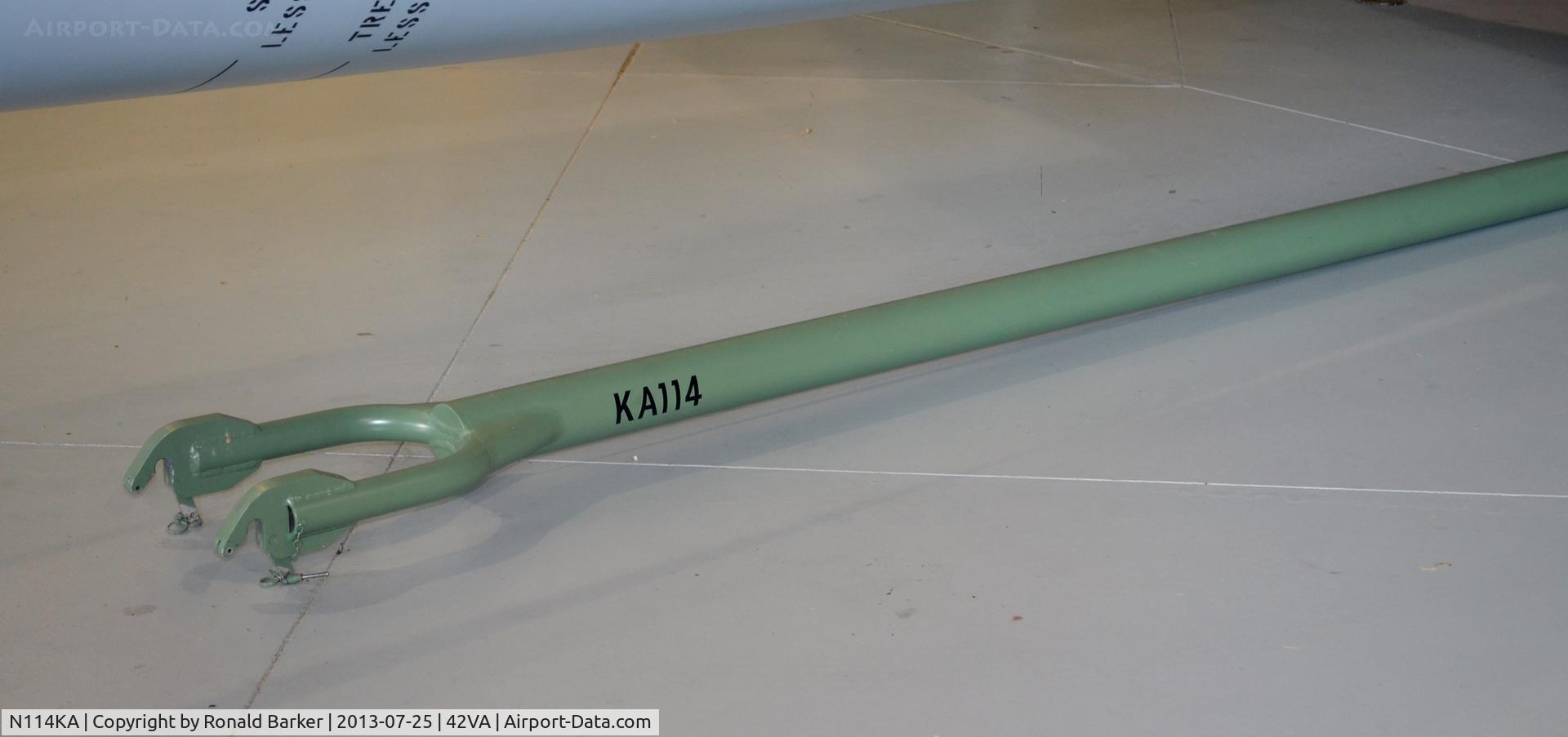 N114KA, 1945 De Havilland Mosquito FB.26 C/N KA114, Tow bar for mosquito, Military Aviation Museum, VA