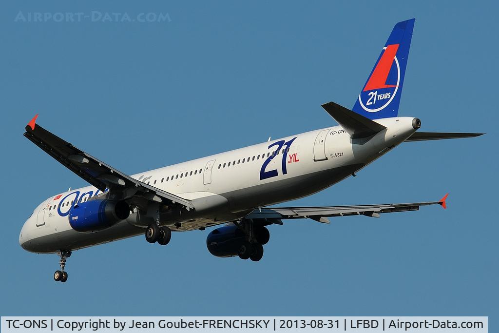 TC-ONS, 1993 Airbus A321-131 C/N 364, ONUR AIR landing 23 from Bodrum