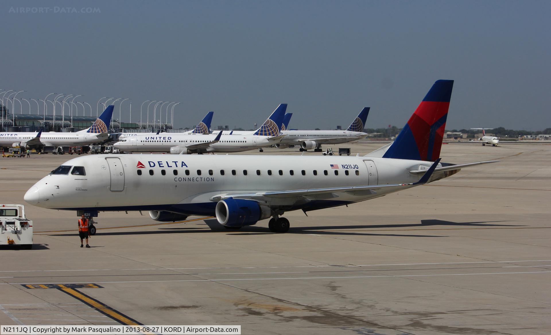 N211JQ, 2008 Embraer 175LR (ERJ-170-200LR) C/N 17000261, ERJ 170-200 LR