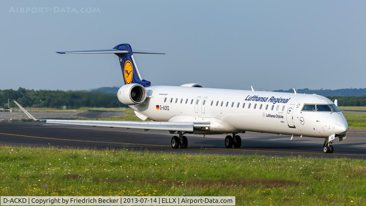 D-ACKD, 2006 Bombardier CRJ-900LR (CL-600-2D24) C/N 15080, taxying to the active