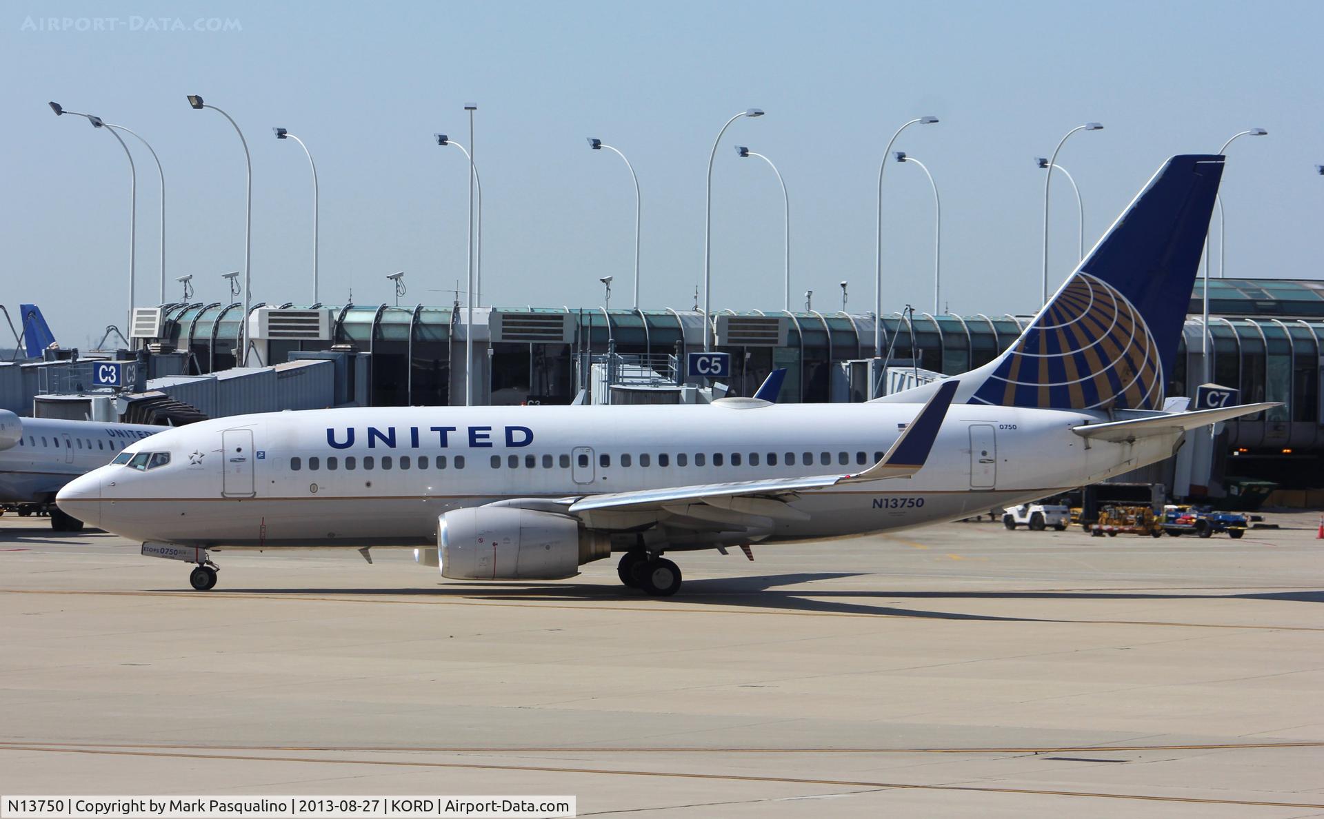N13750, 1999 Boeing 737-724 C/N 28941, Boeing 737-700