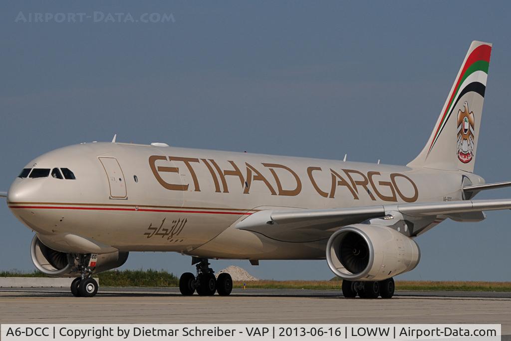A6-DCC, 2013 Airbus A330-243F C/N 1414, Etihad Airbus 330-200