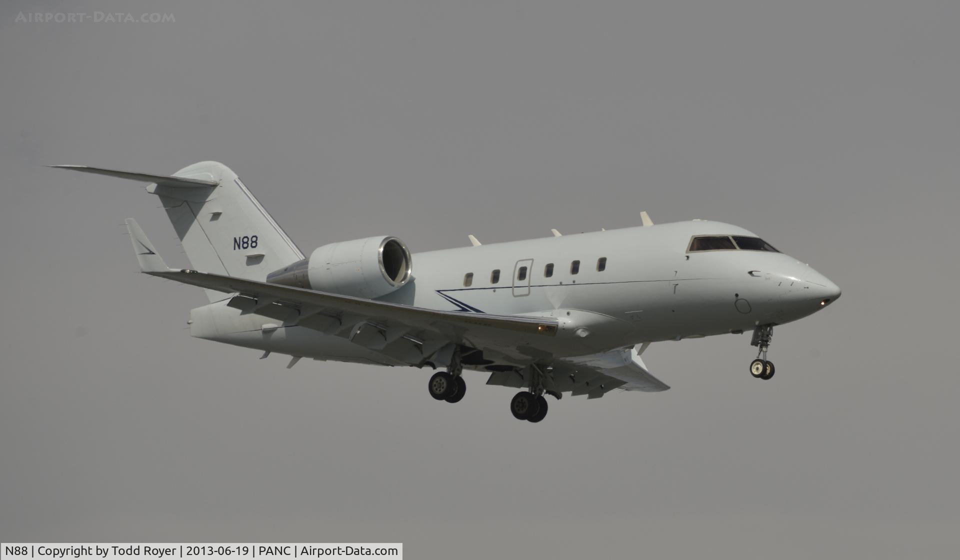 N88, 2004 Bombardier Challenger 604 (CL-600-2B16) C/N 5588, Landing at Anchorage