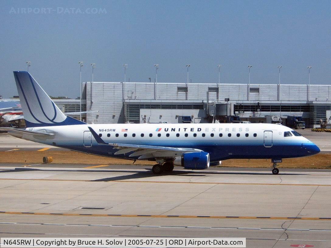 N645RW, 2005 Embraer 170SE (ERJ-170-100SE) C/N 17000064, on the tarmac