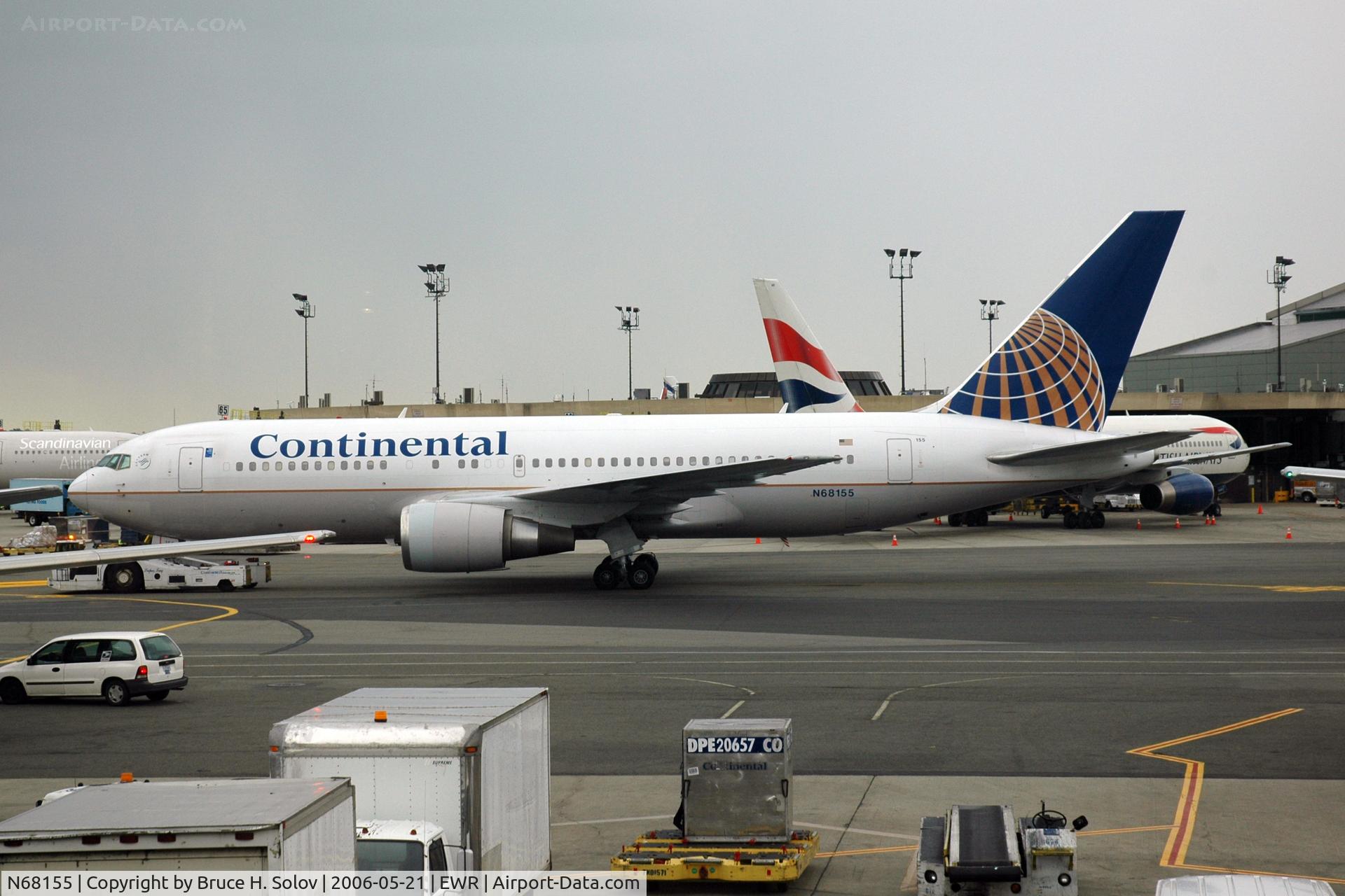 N68155, 2001 Boeing 767-224 C/N 30434, departing the gate area