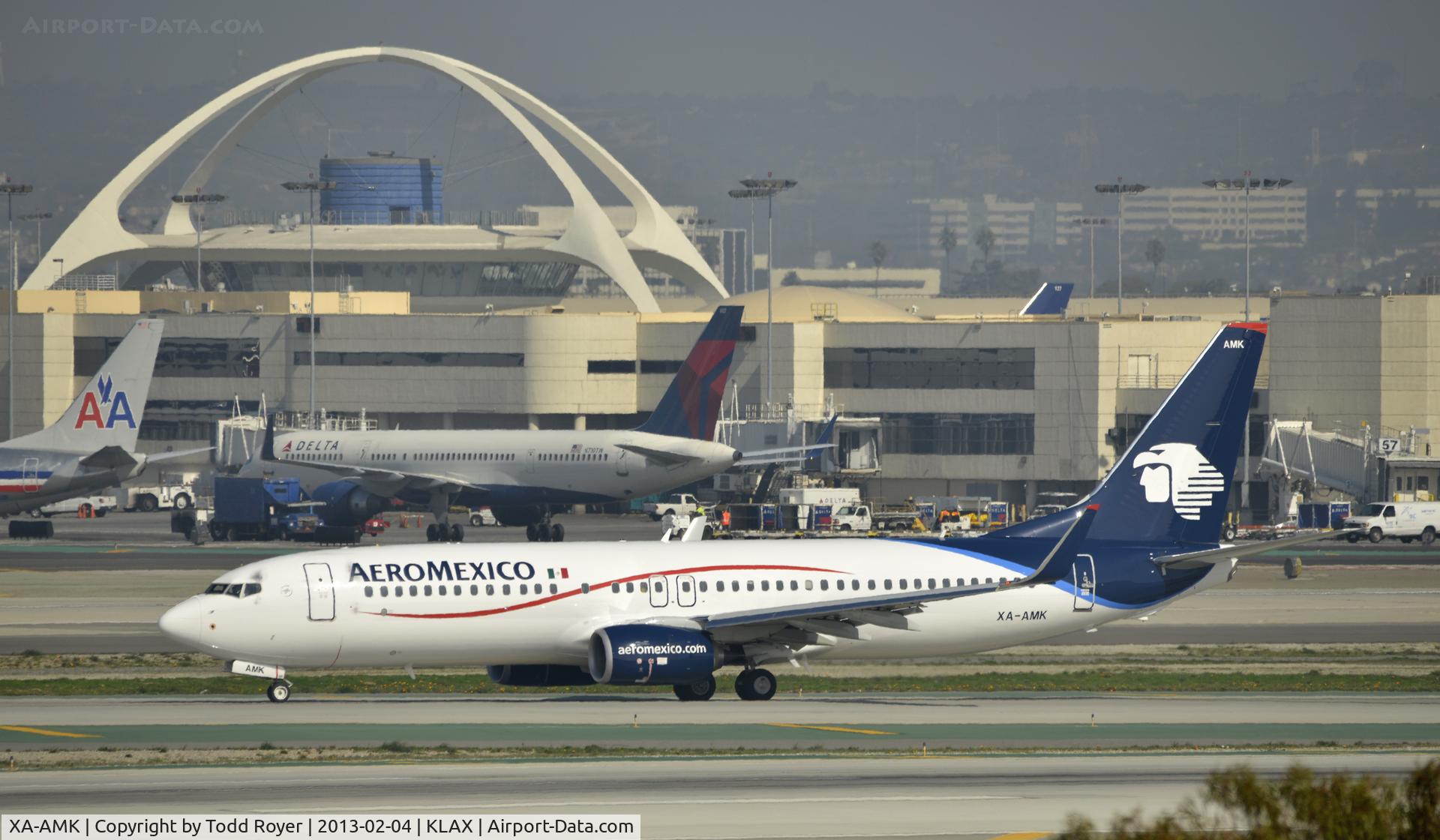 XA-AMK, 2012 Boeing 737-852 C/N 36702, Arriving at LAX