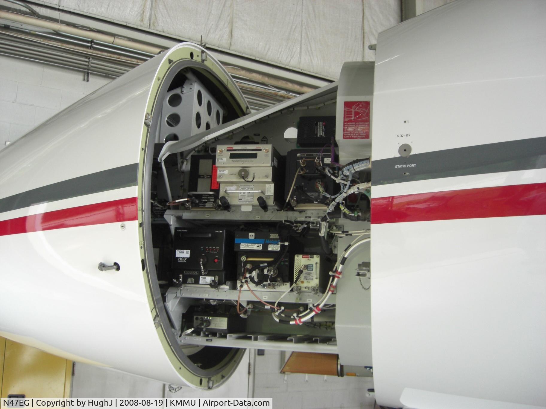 N47EG, 2005 Dassault Falcon 900EX C/N 154, Left inside view nose fuselage