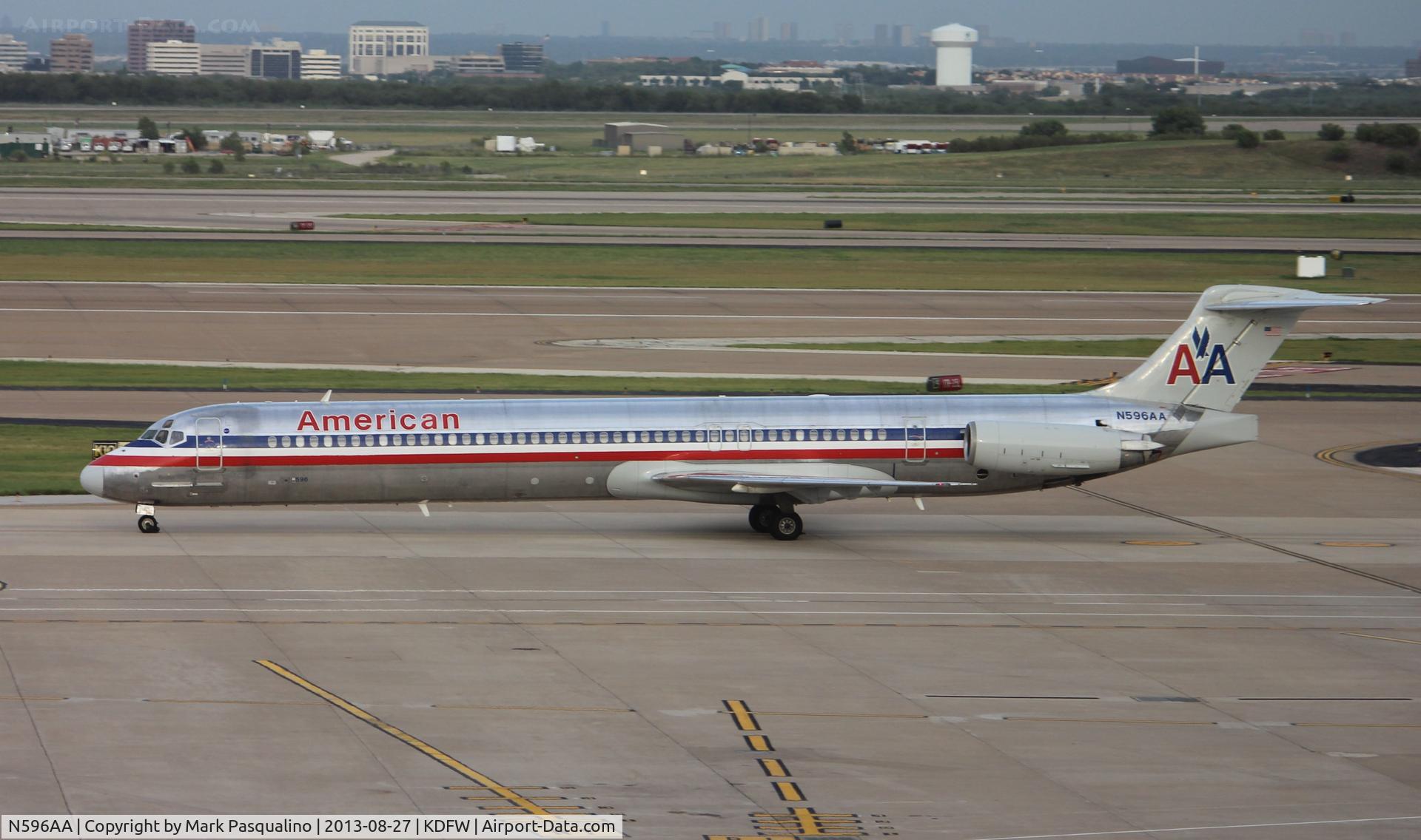 N596AA, 1992 McDonnell Douglas MD-83 (DC-9-83) C/N 53286, MD-83