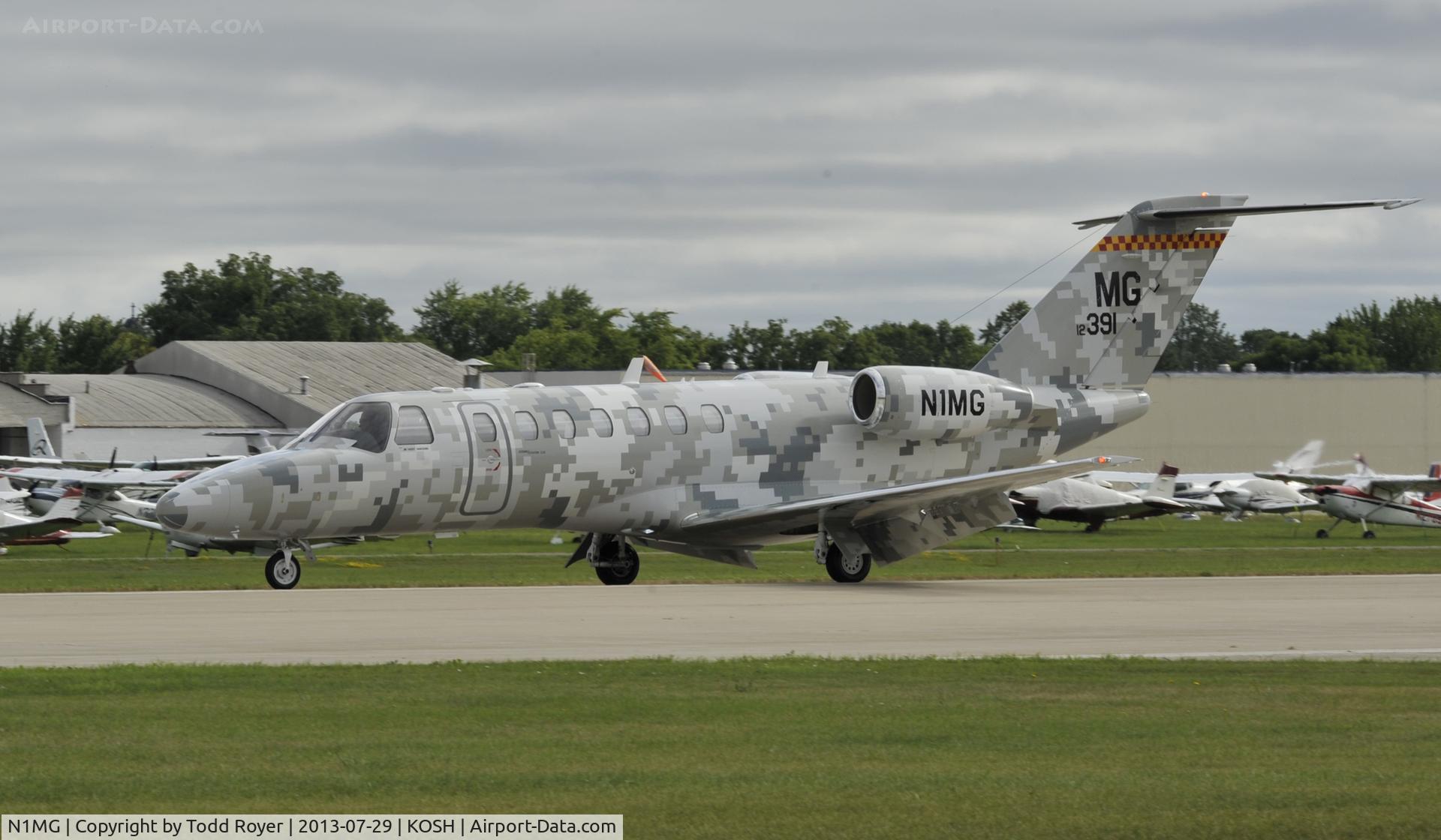 N1MG, 2012 Cessna 525B CitationJet CJ3 C/N 525B-0391, Airventure 2013