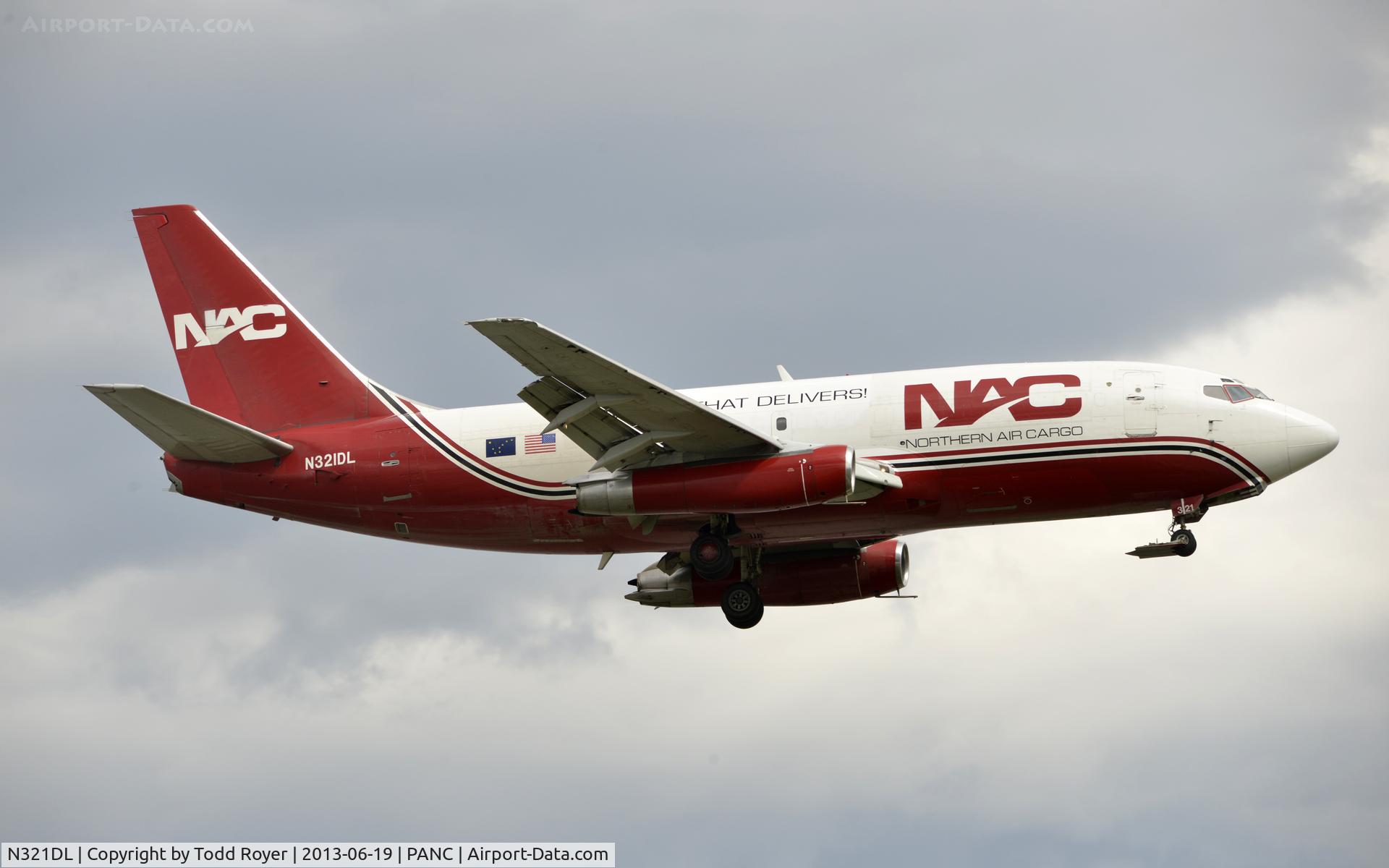 N321DL, 1984 Boeing 737-232 C/N 23093, Arriving at Anchorage