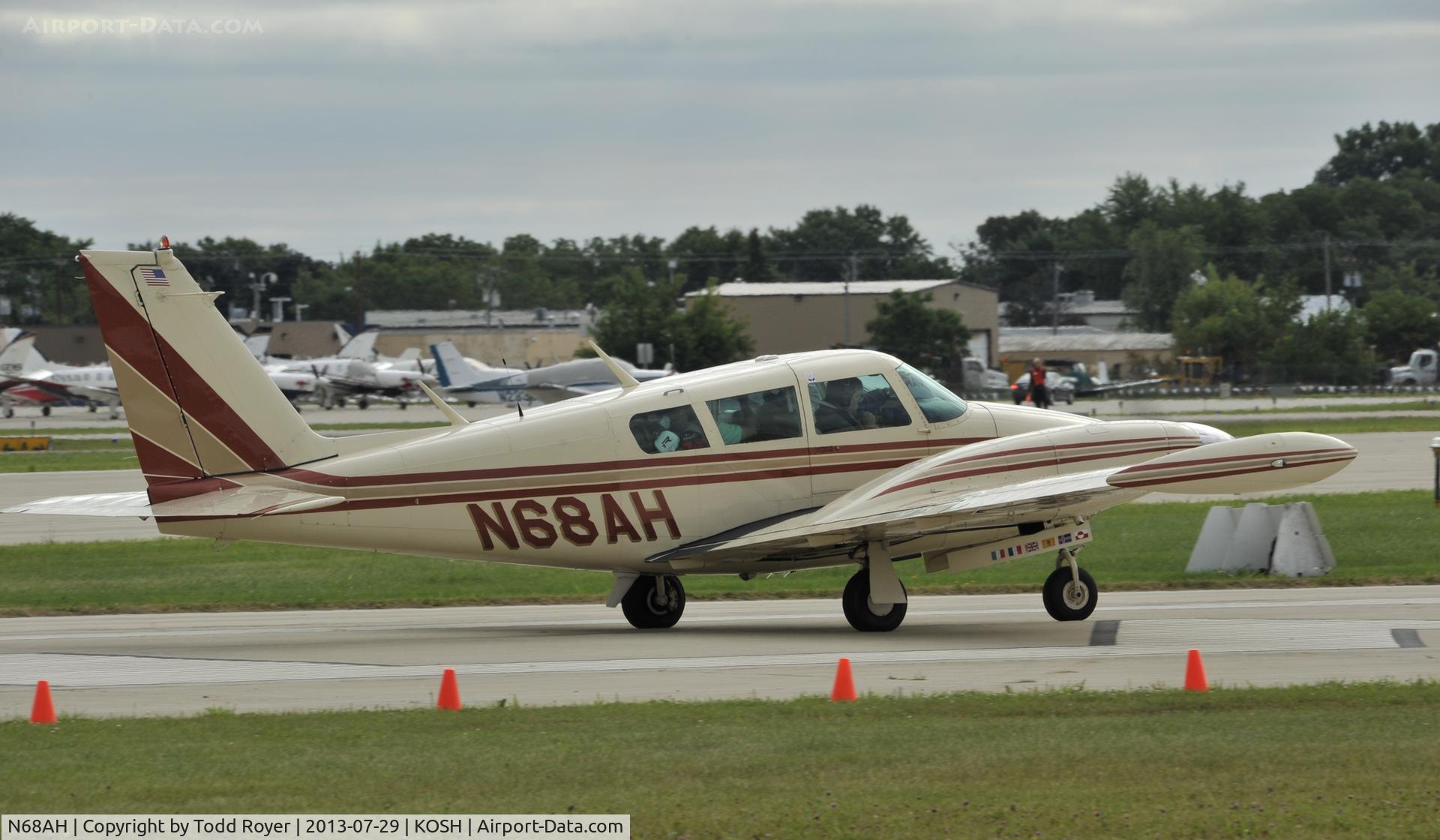 N68AH, 1968 Piper PA-30 Twin Comanche Twin Comanche C/N 30-1685, Airventure 2013