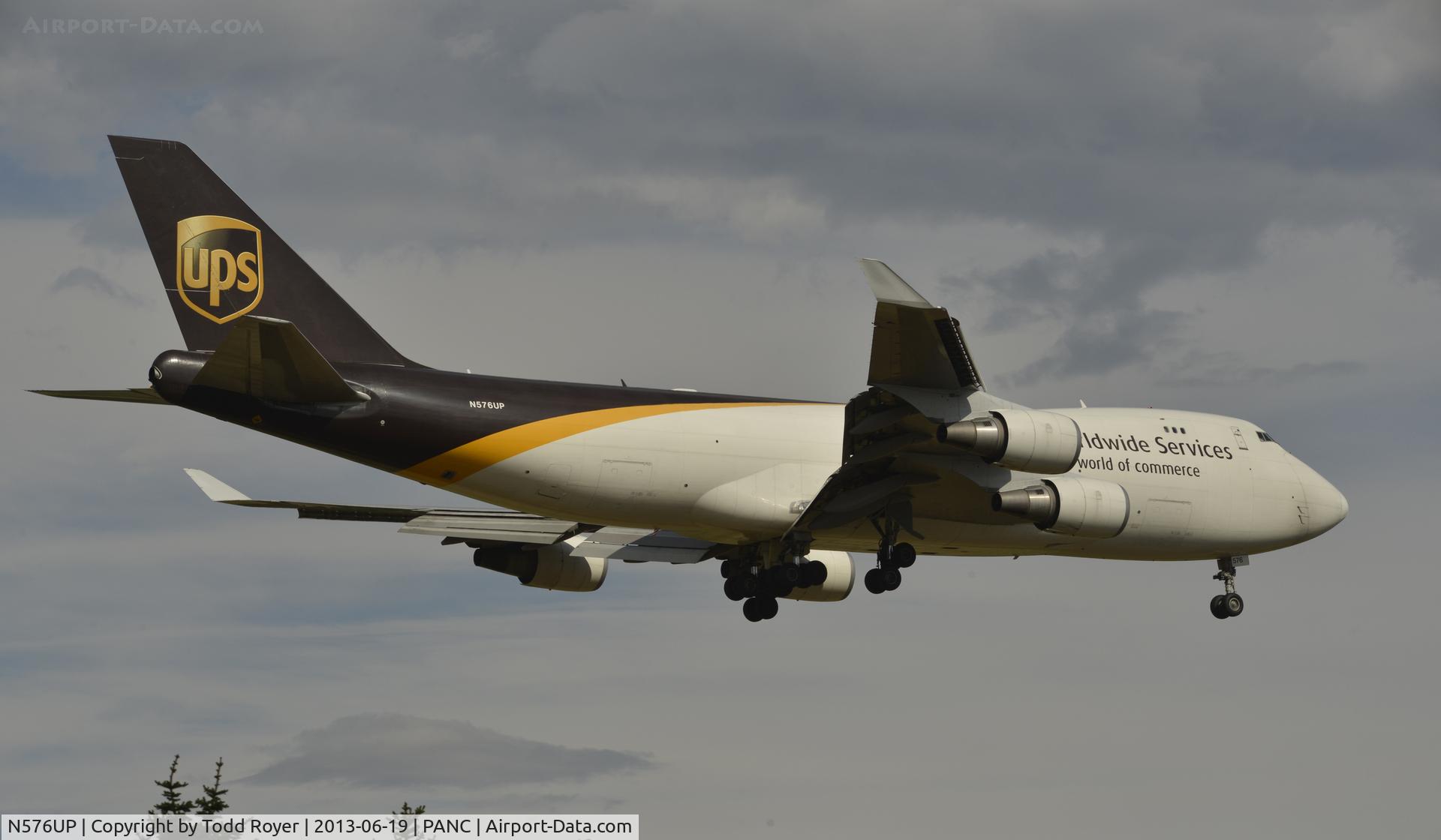 N576UP, 2008 Boeing 747-44AF C/N 35665, Arriving at Anchorage