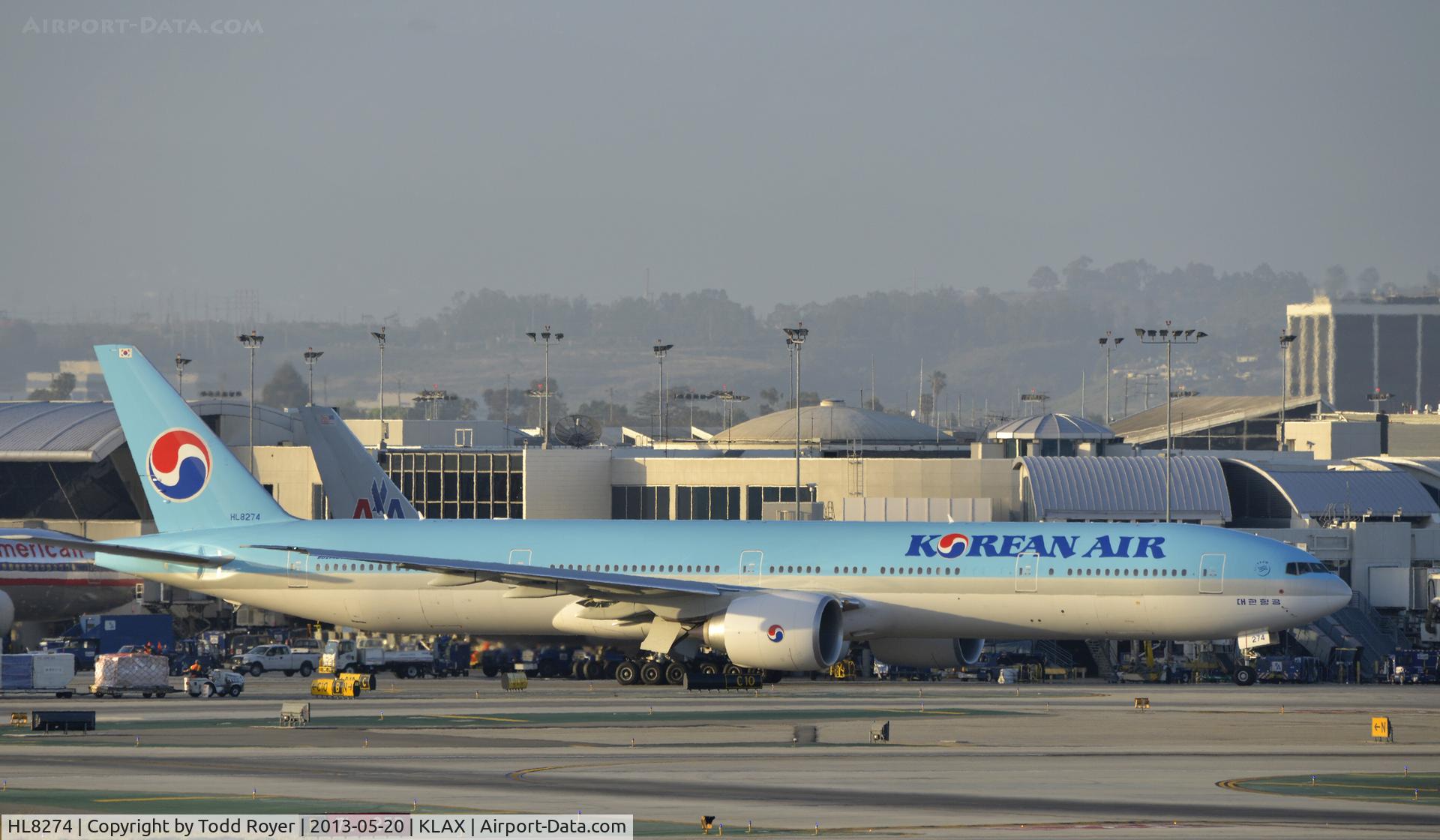 HL8274, 2013 Boeing 777-3B5/ER C/N 41998, Taxiing at LAX