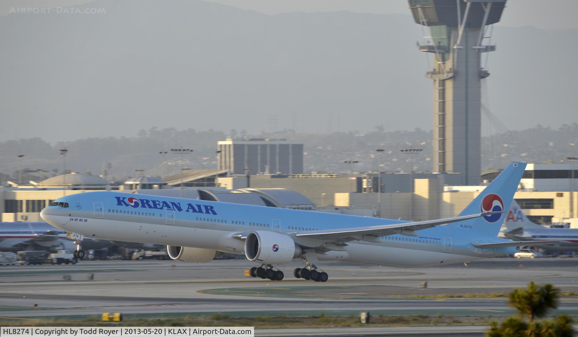 HL8274, 2013 Boeing 777-3B5/ER C/N 41998, Departing LAX