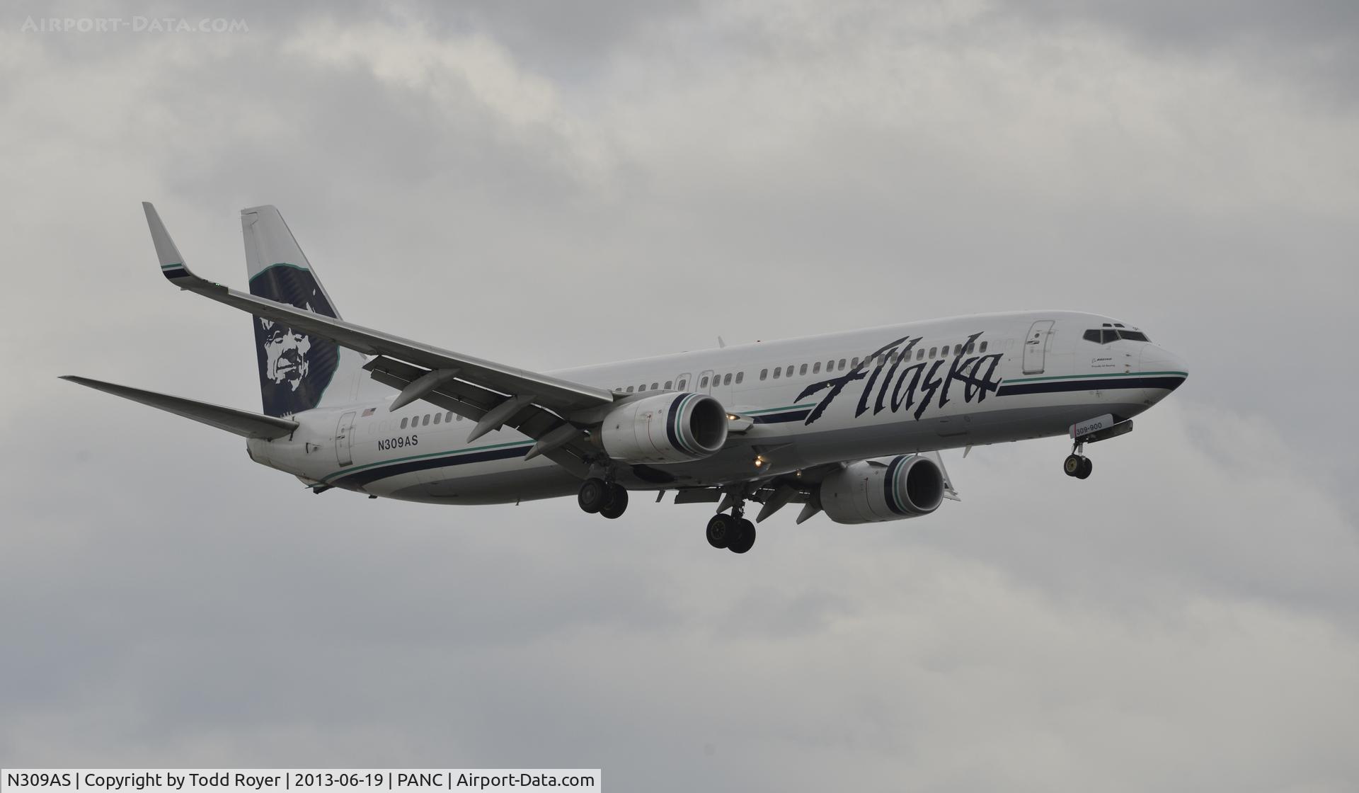 N309AS, 2001 Boeing 737-990 C/N 30857, Arriving at Anchorage