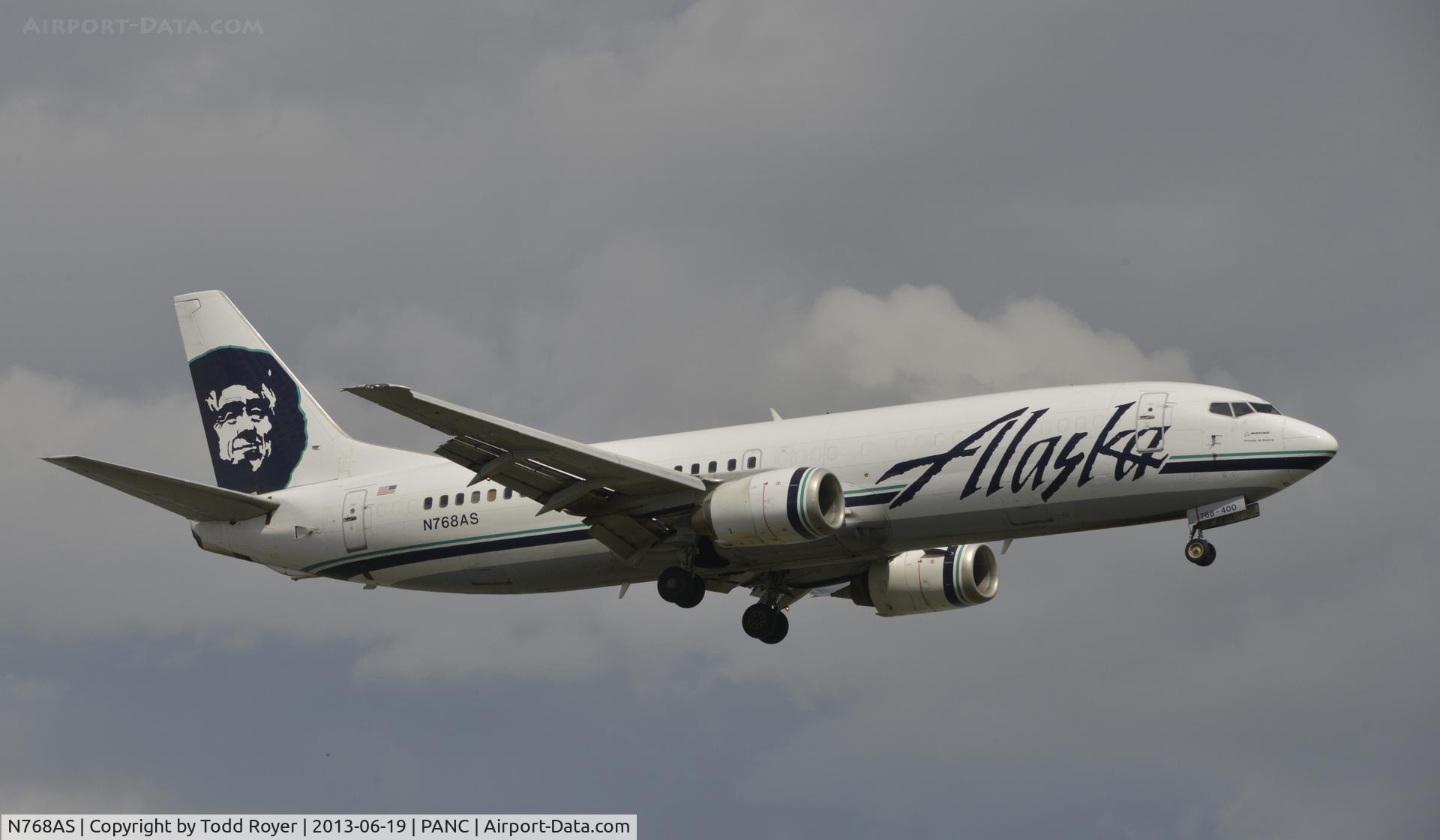 N768AS, 1992 Boeing 737-490 C/N 27082, Arriving at Anchorage