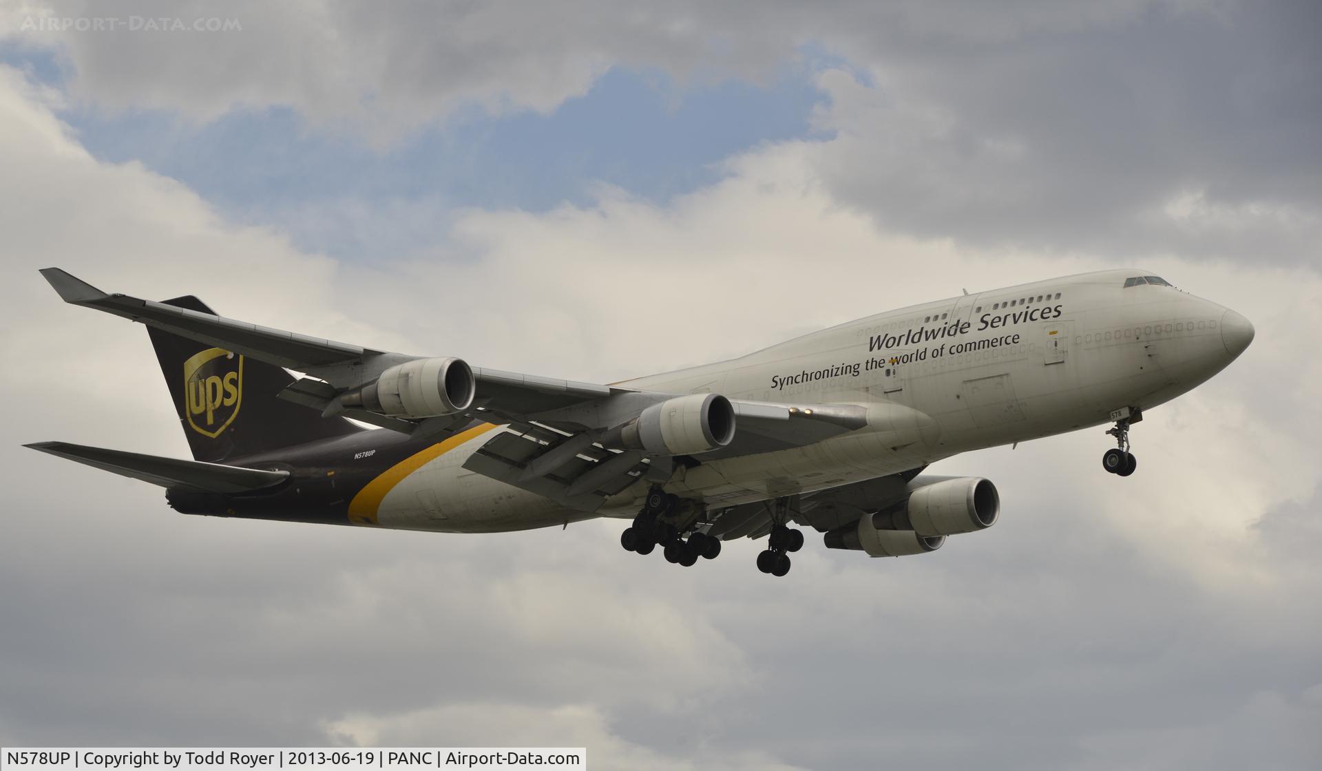 N578UP, 1993 Boeing 747-45EM(BCF) C/N 27154, Arriving at Anchorage