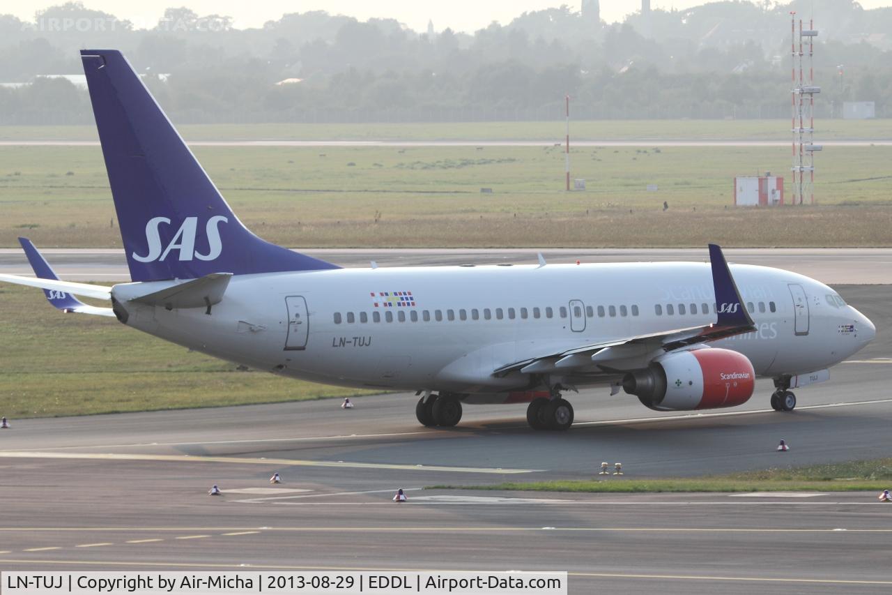 LN-TUJ, 2001 Boeing 737-705 C/N 29095, SAS, Boeing 737-705 (WL), CN: 29095/0773, Aircraft Name: Eirik Blodoks