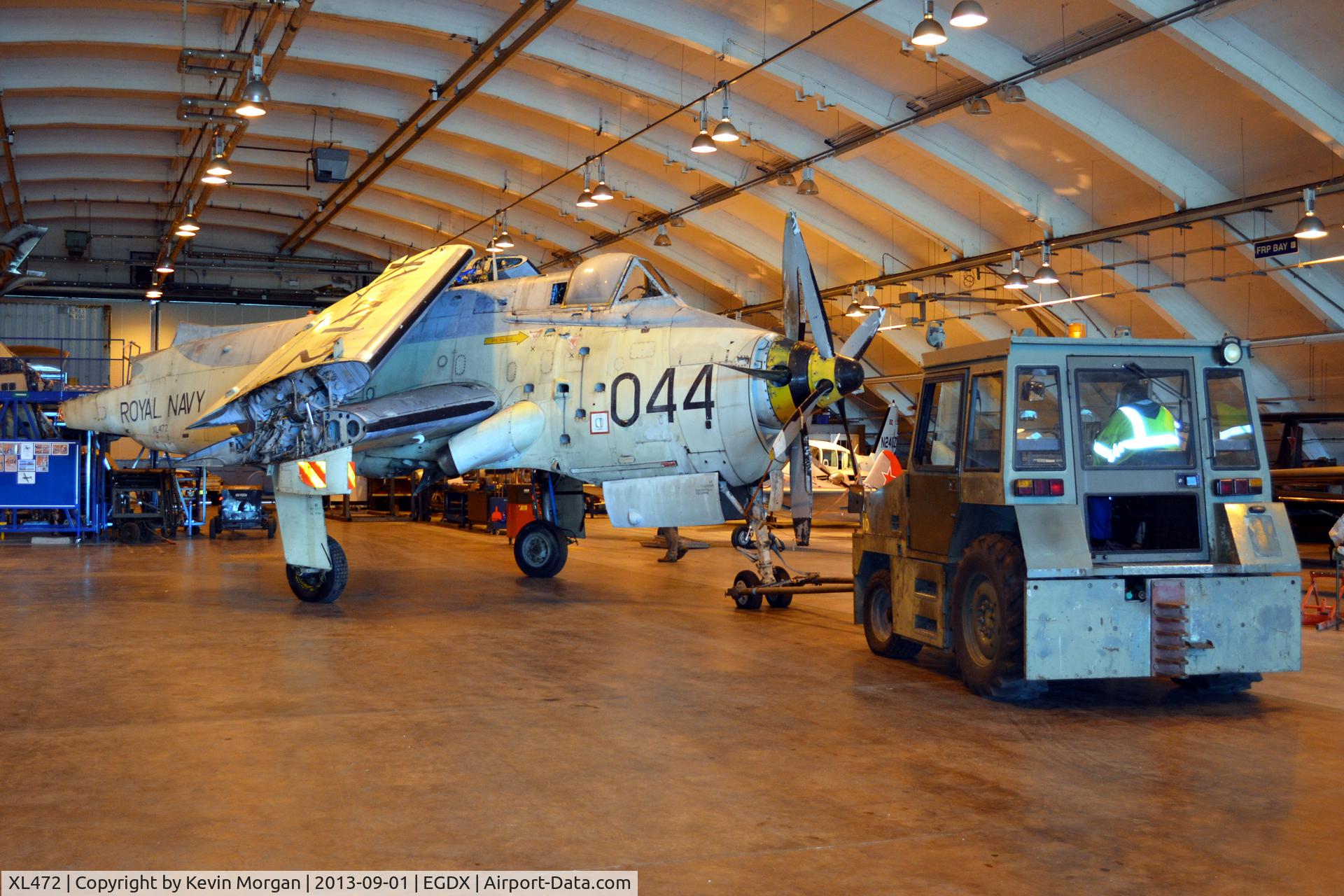 XL472, 1959 Fairey Gannet AEW.3 C/N F9441, Moving into hanger at St Athan