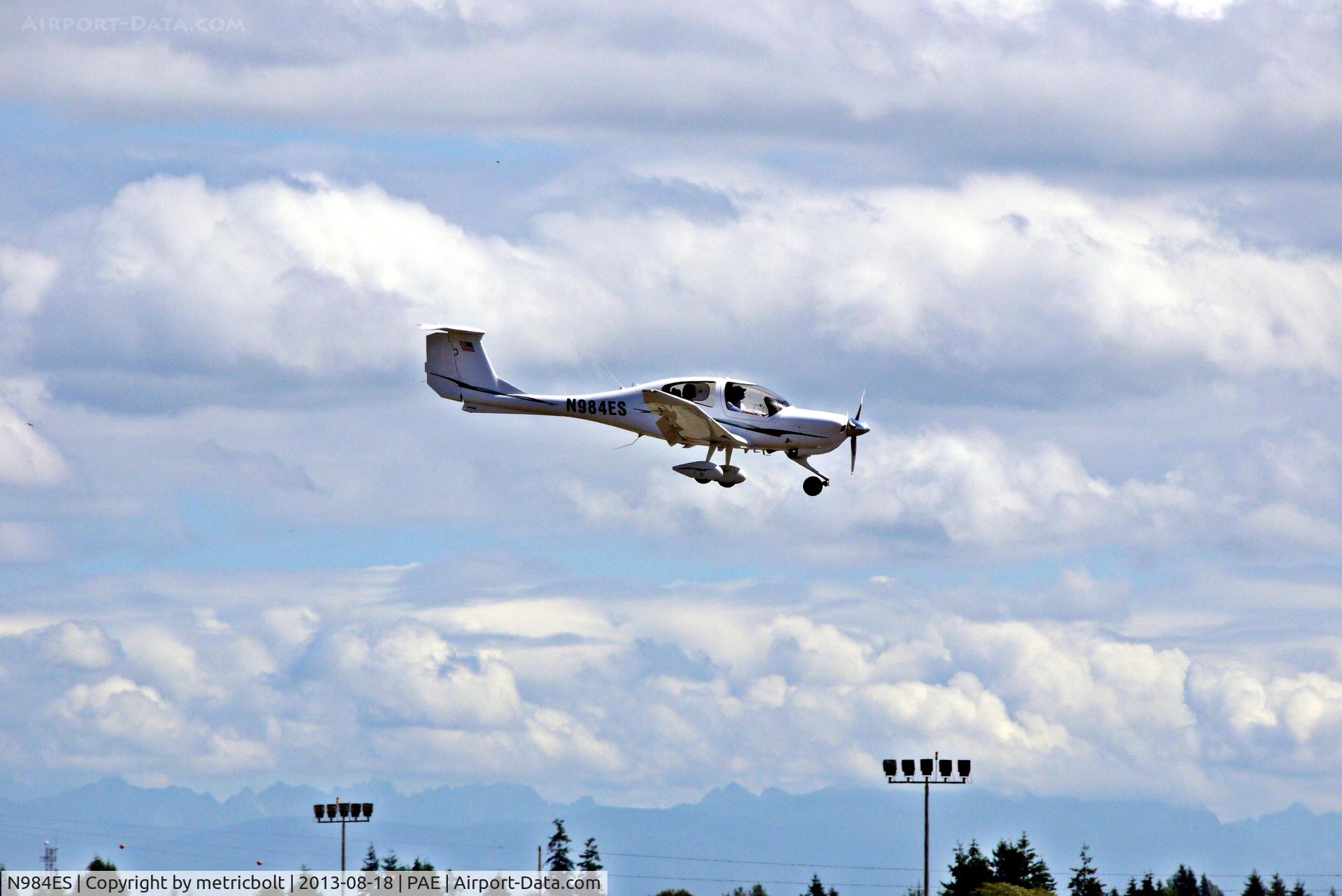 N984ES, 2007 Diamond DA-40 Diamond Star C/N 40.827, Paine Field,Everett