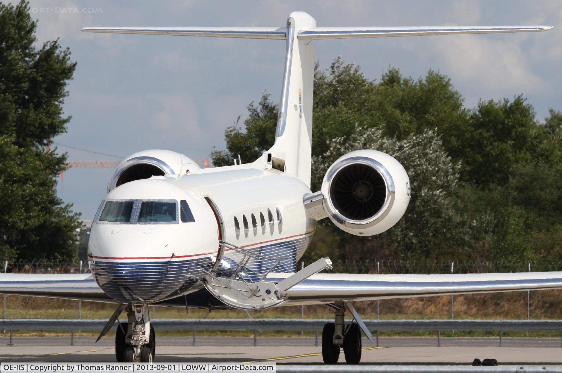 OE-IIS, 1999 Gulfstream Aerospace GV C/N 572, Avcon Jet GV
