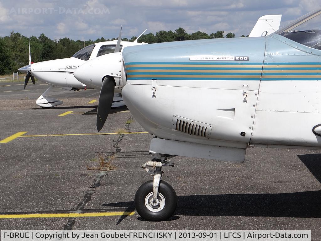 F-BRUE, Piper PA-28R-200 Cherokee Arrow C/N 28R-35364, Cherokee with Cirrus