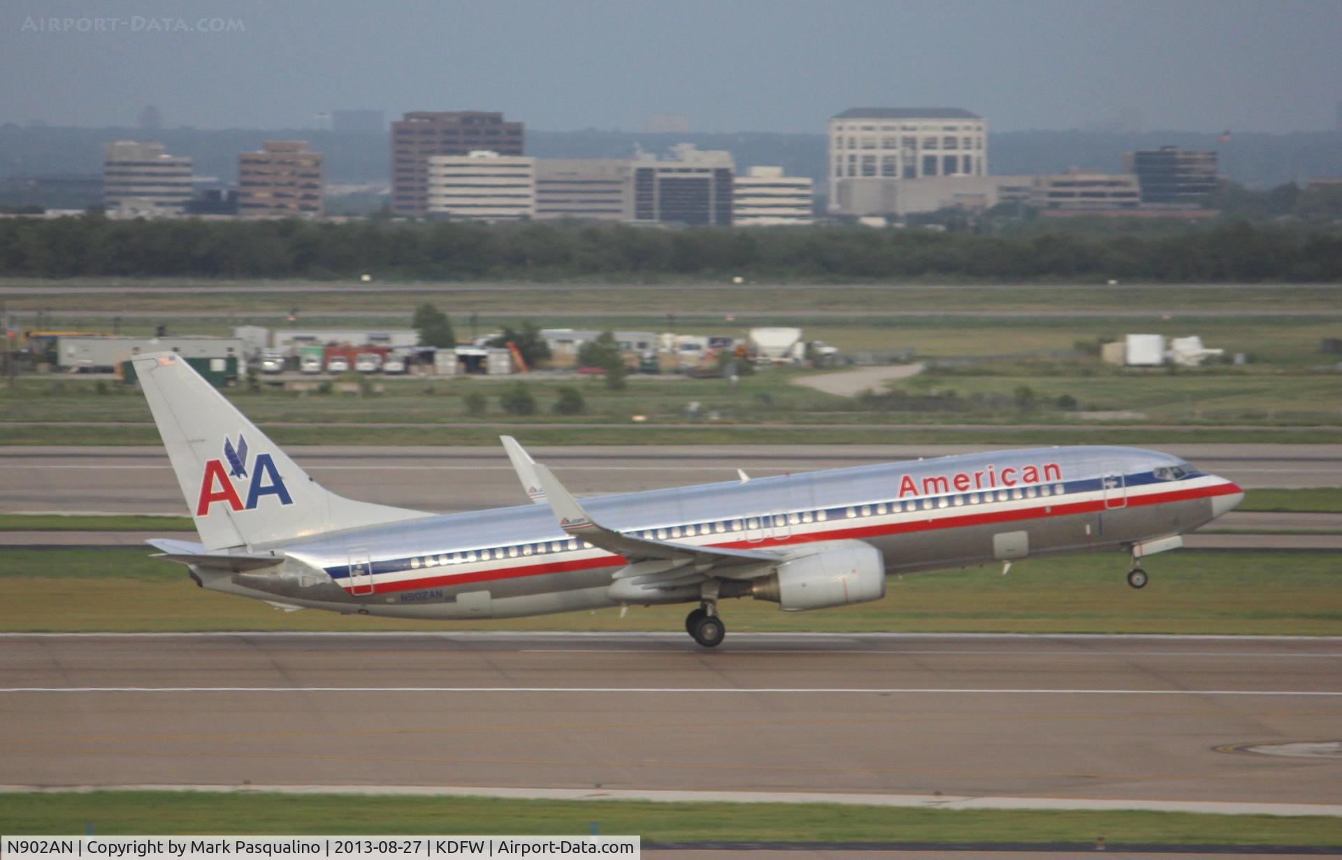 N902AN, 1999 Boeing 737-823 C/N 29504, Boeing 737-800