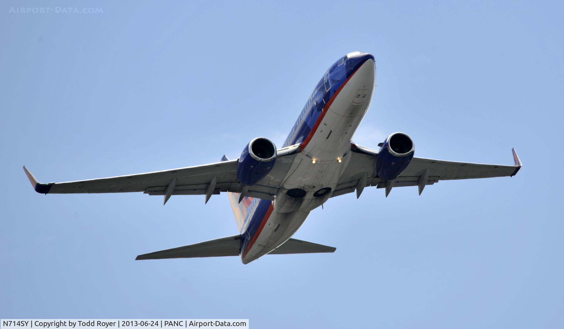 N714SY, 2003 Boeing 737-752 C/N 33786, Departing Anchorage