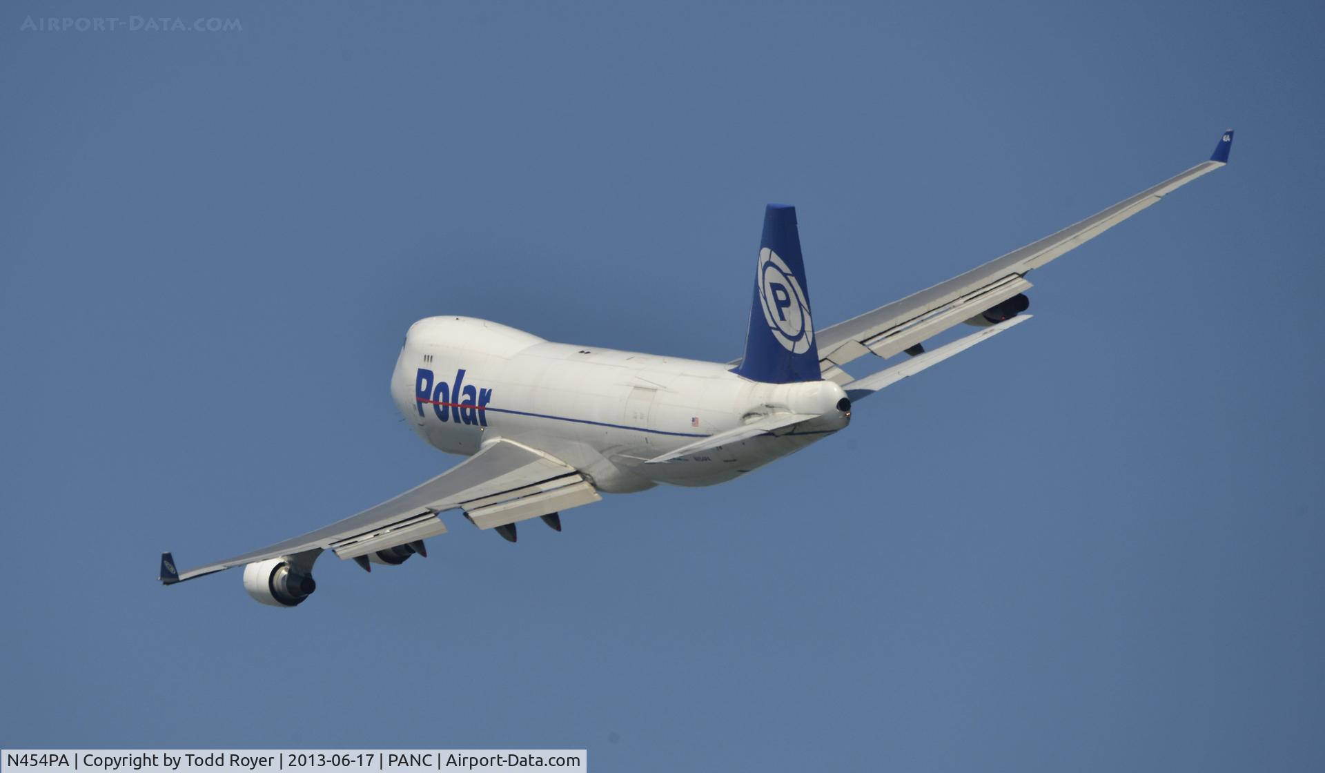 N454PA, 2002 Boeing 747-46NF C/N 30812, Departing Anchorage