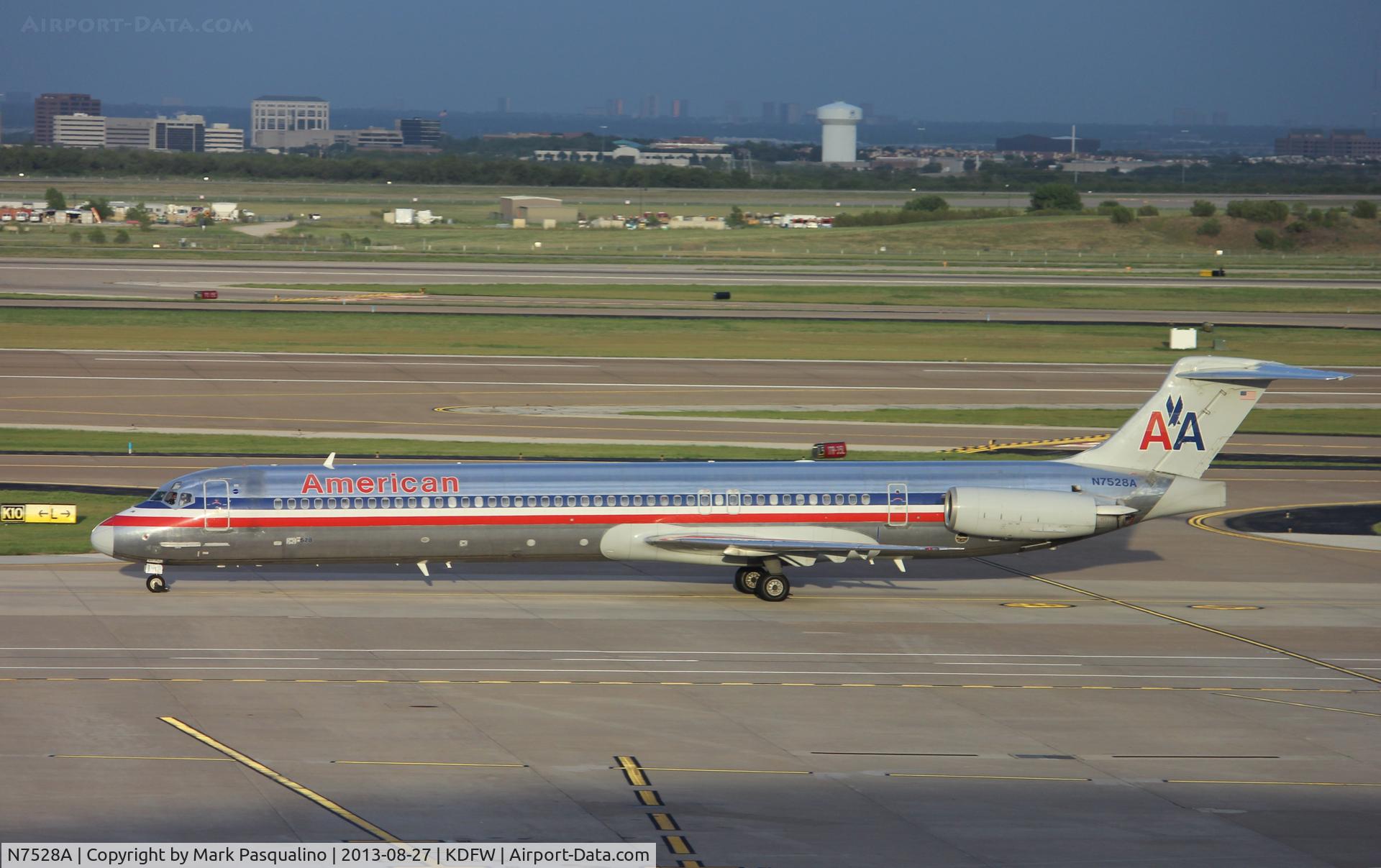 N7528A, 1990 McDonnell Douglas MD-82 (DC-9-82) C/N 49920, MD-82