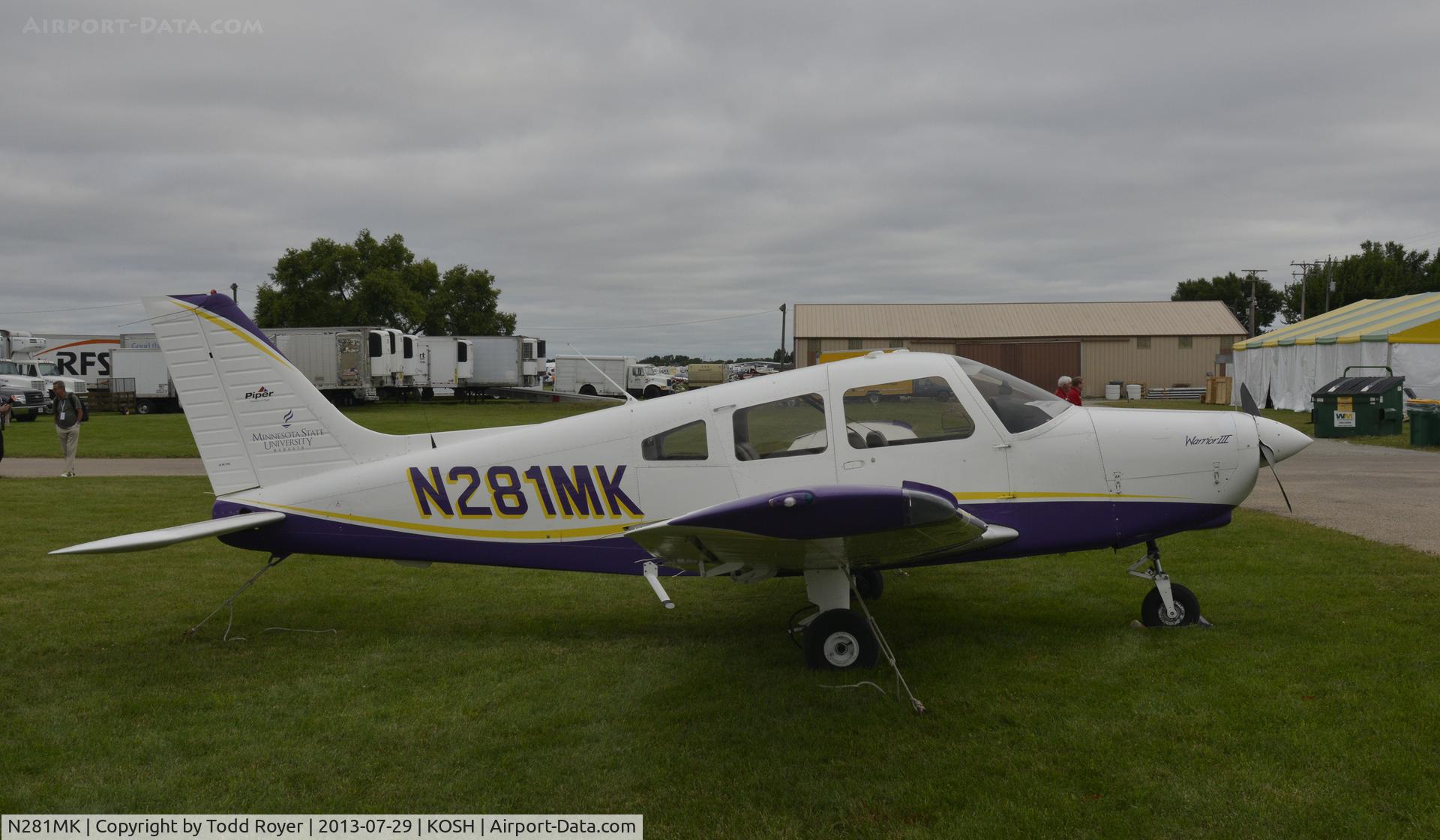N281MK, 2006 Piper PA-28-161 Cherokee Warrior III C/N 2842260, Airventure 2013