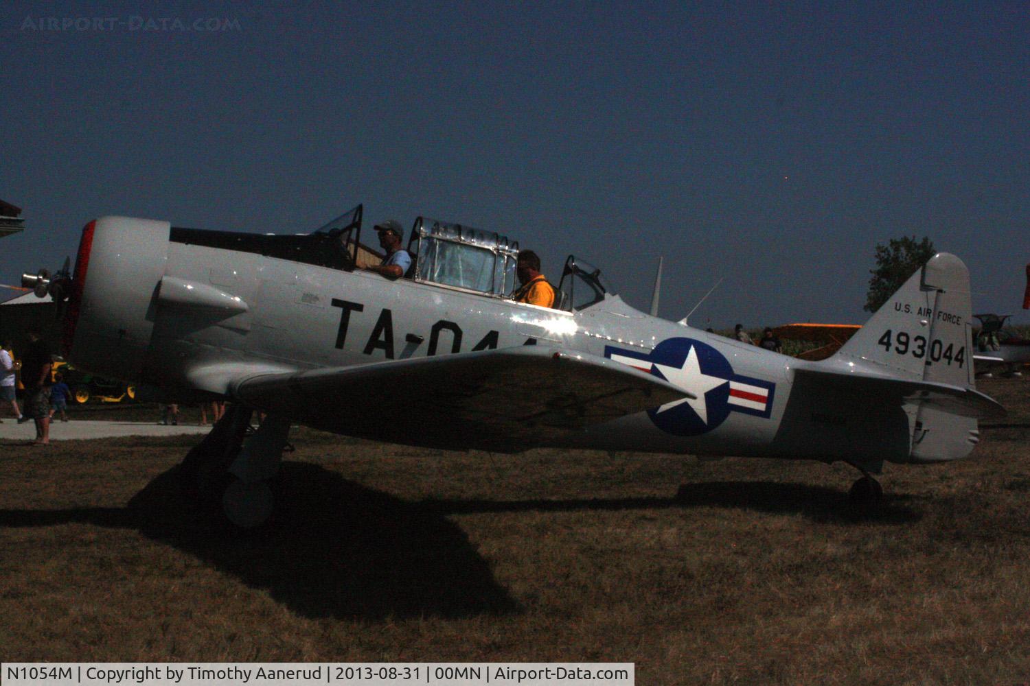 N1054M, 1950 North American T-6G Texan C/N 168-148, 1950 North American T-6G, c/n: 49-3044