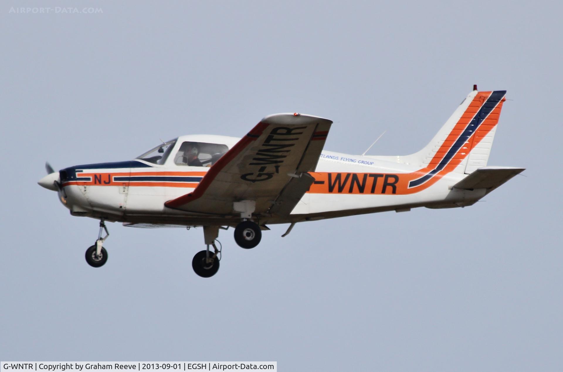 G-WNTR, 1977 Piper PA-28-161 Cherokee Warrior II C/N 28-7816281, On finals to land on run way 27.