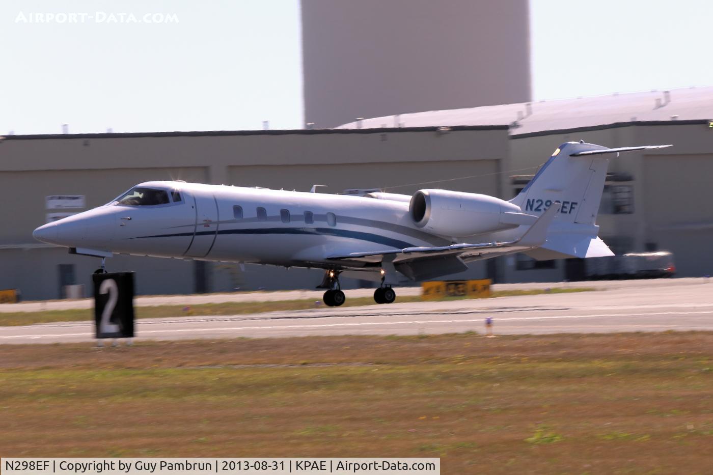 N298EF, 1997 Learjet Inc 60 C/N 103, Landing