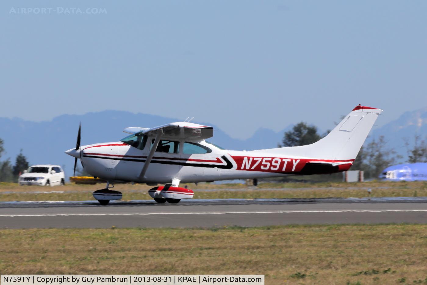 N759TY, 1978 Cessna 182Q Skylane C/N 18266257, Takeoff